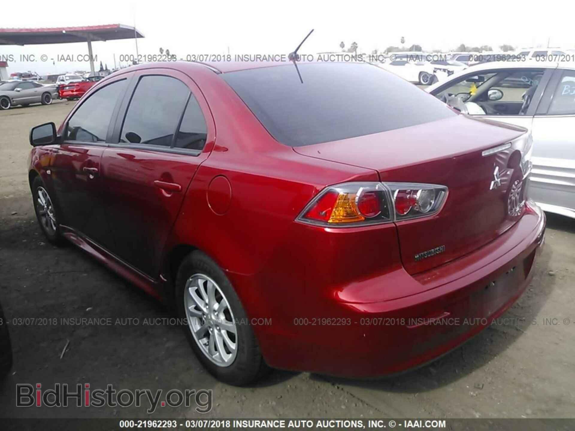 2011 Mitsubishi Lancer - VIN: JA32U2FU1BU021811 - Photo 3