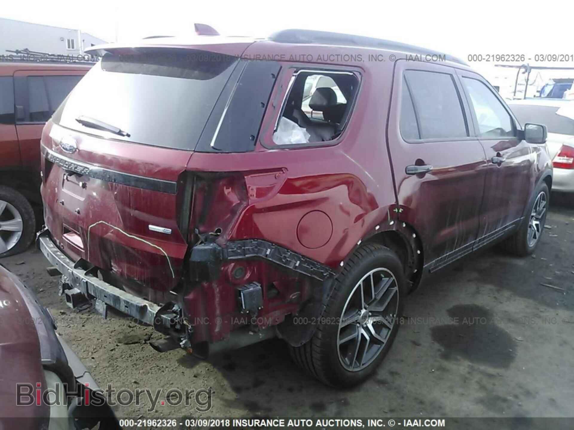 2016 Ford Explorer - VIN: 1FM5K8GT6GGC40679 - Photo 4