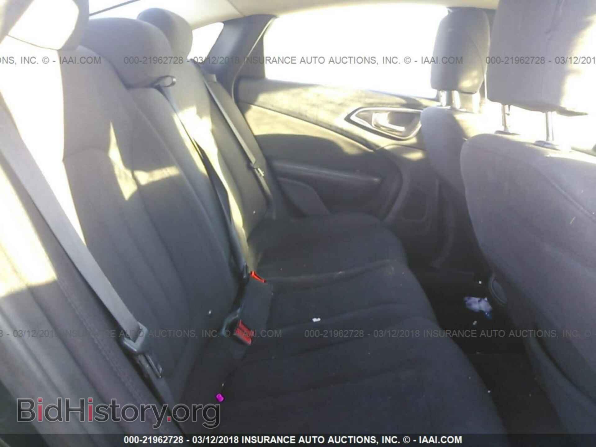 2015 Chrysler 200 - VIN: 1C3CCCAB7FN654614 - Фото 8