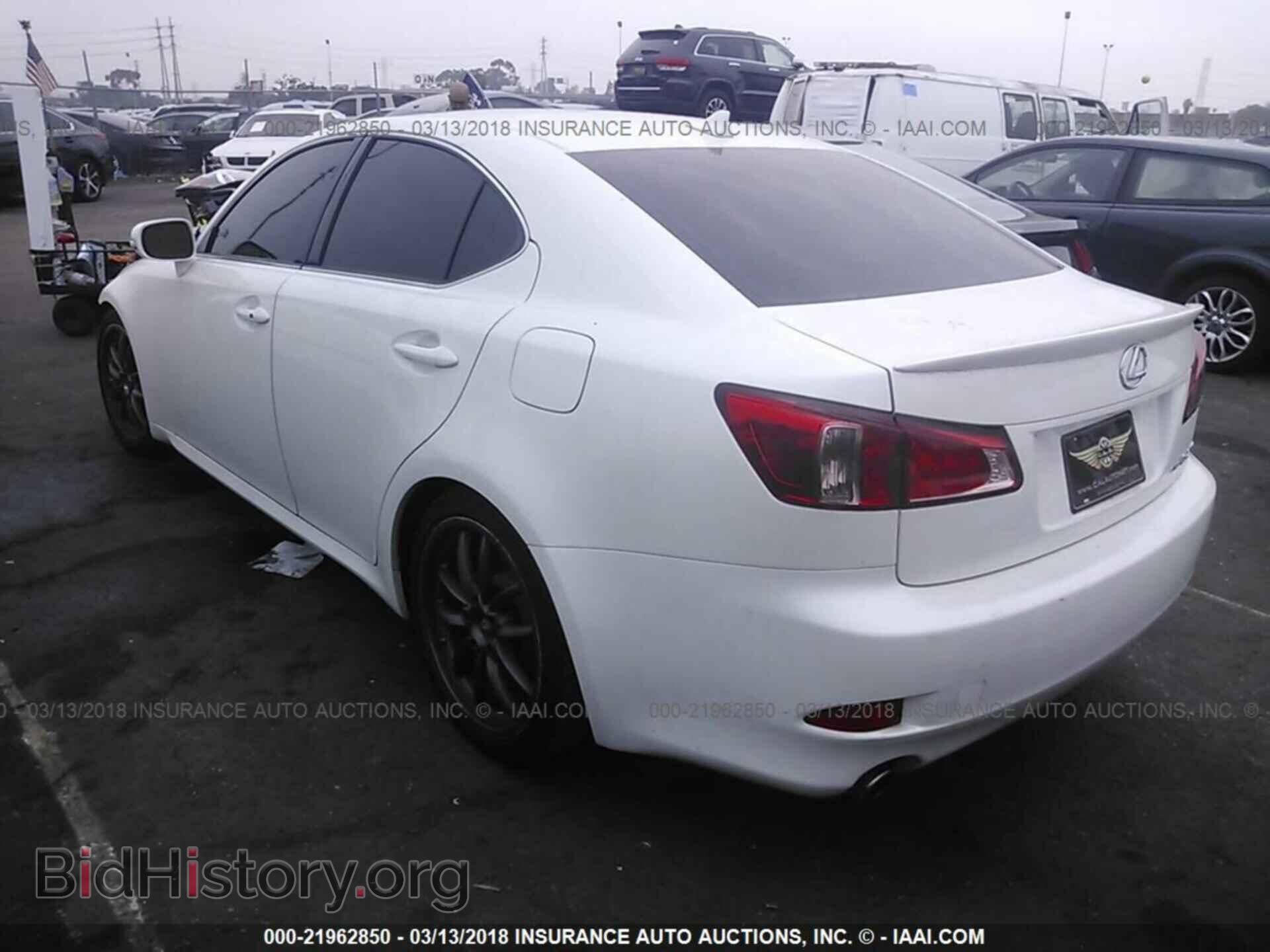 2011 Lexus Is - VIN: JTHCF5C25B5044747 - Фото 3
