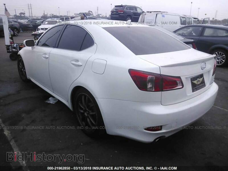 2011 Lexus IS (VIN JTHCF5C25B5044747) — photo 3 of 10