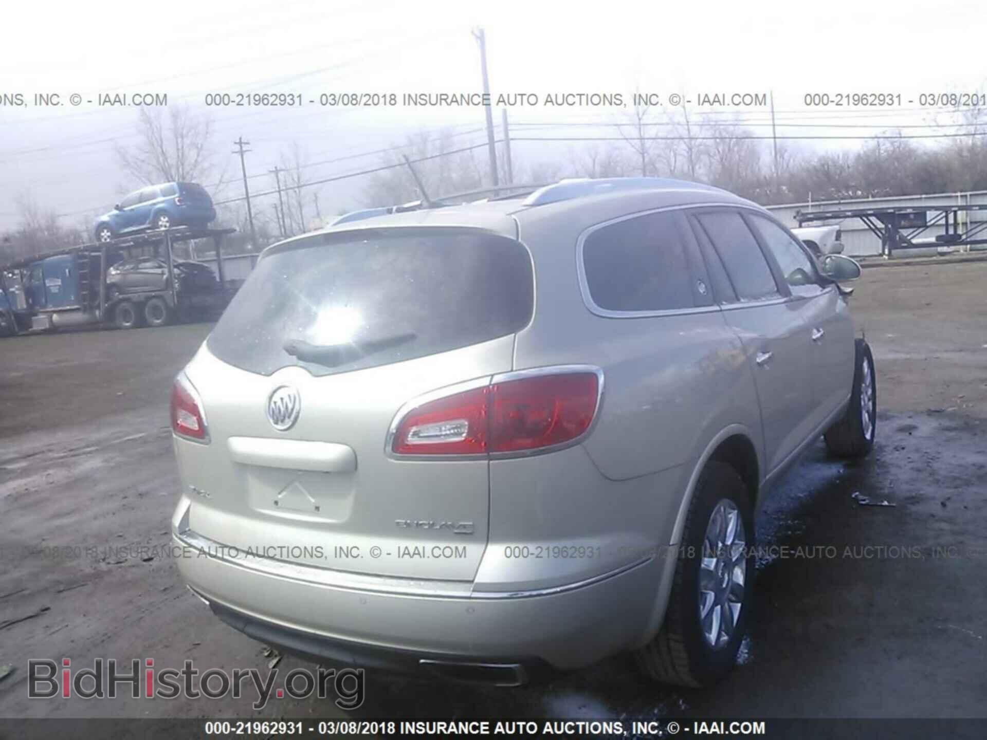 2014 Buick Enclave - VIN: 5GAKVCKD8EJ361104 - Photo 4