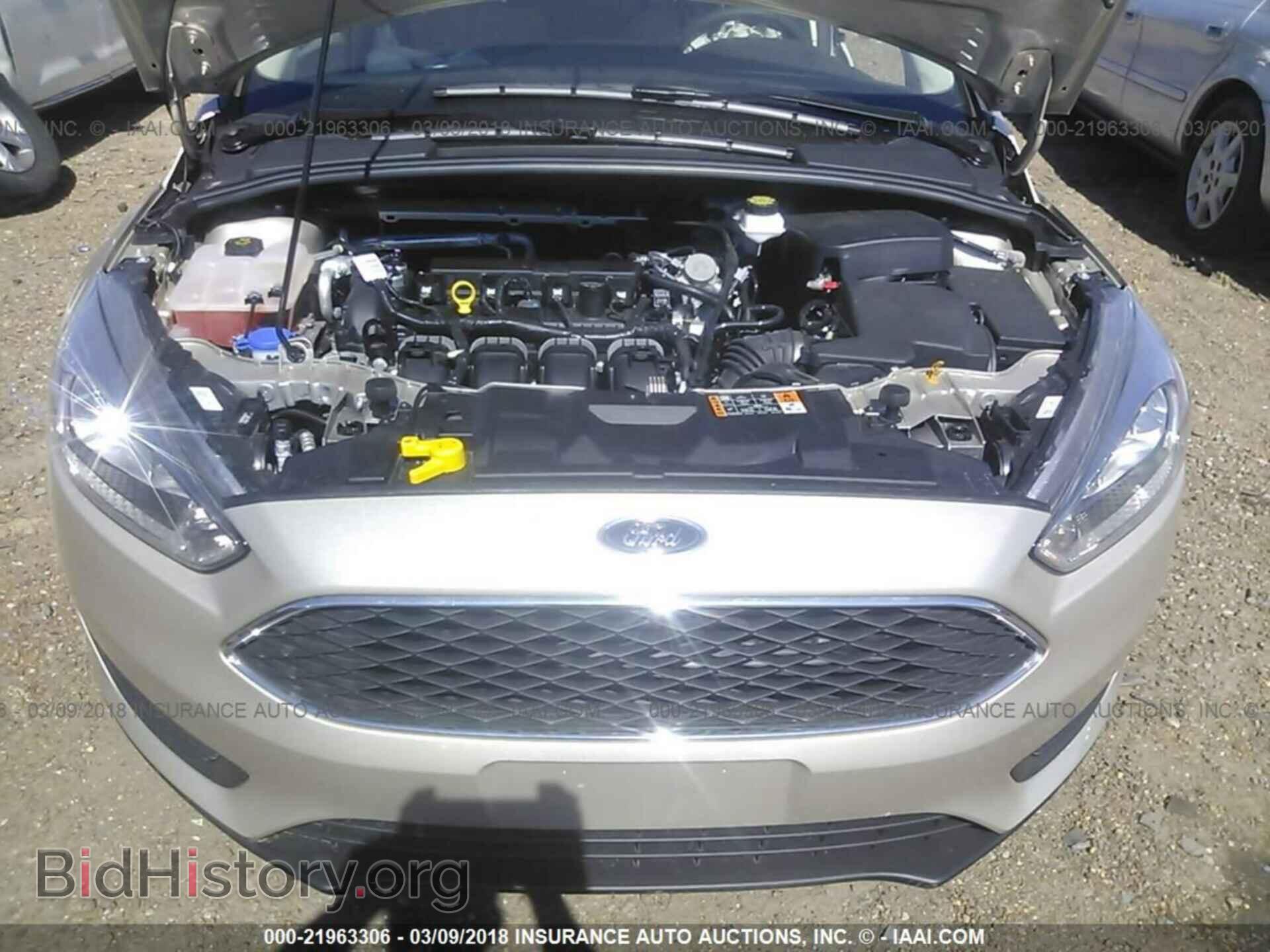2017 Ford Focus - VIN: 1FADP3F29HL327231 - Photo 10