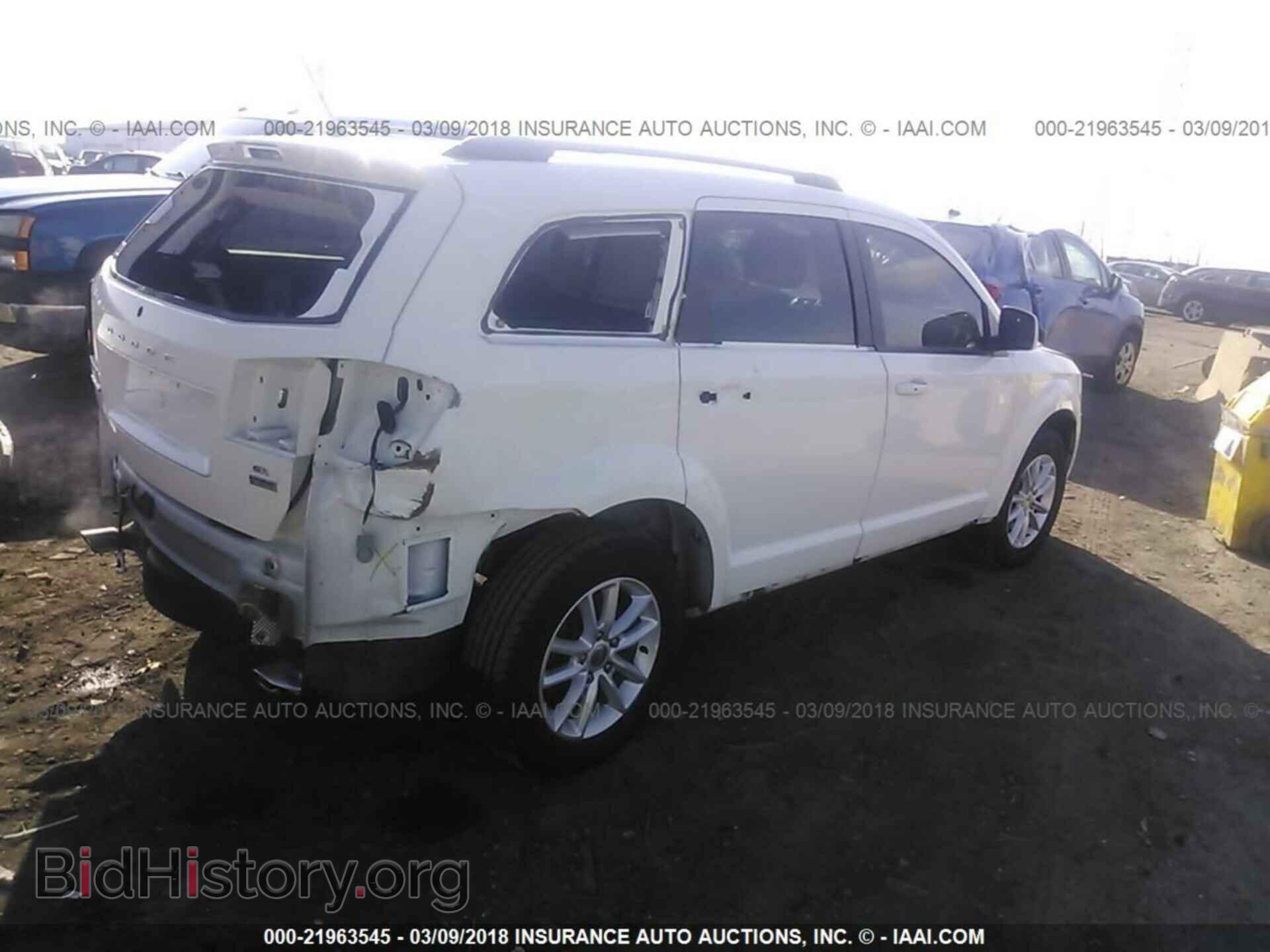 2015 Dodge Journey - VIN: 3C4PDCBG7FT752255 - Photo 4
