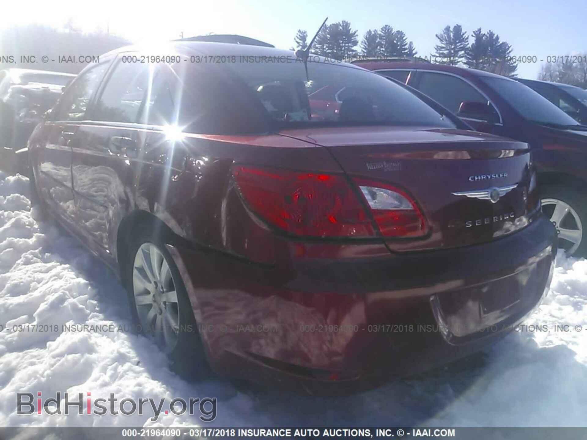 2010 CHRYSLER SEBRING - VIN: 1C3CC5FB3AN153782 - Фото 3