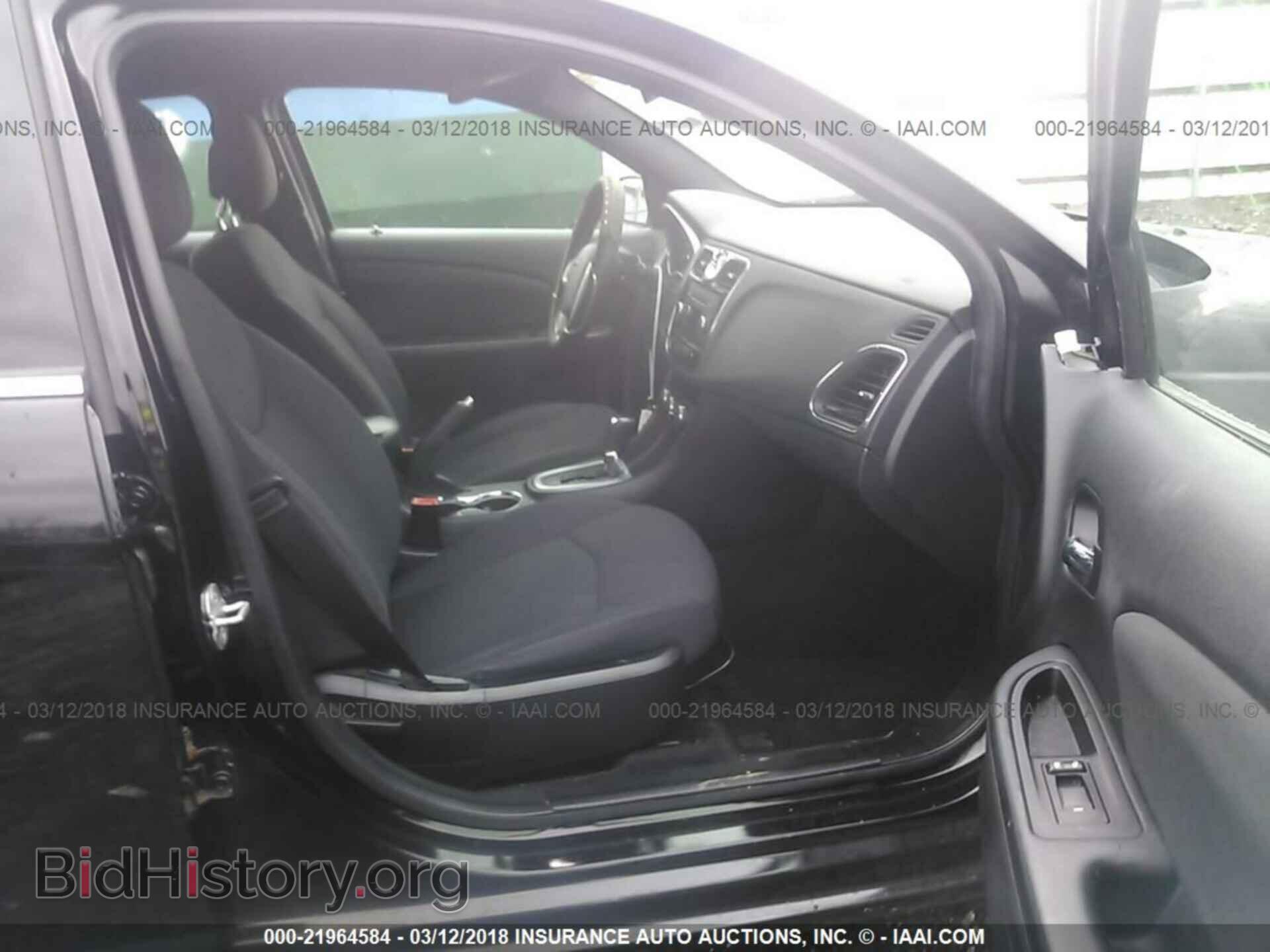 2012 Chrysler 200 - VIN: 1C3CCBBB1CN302858 - Фото 5