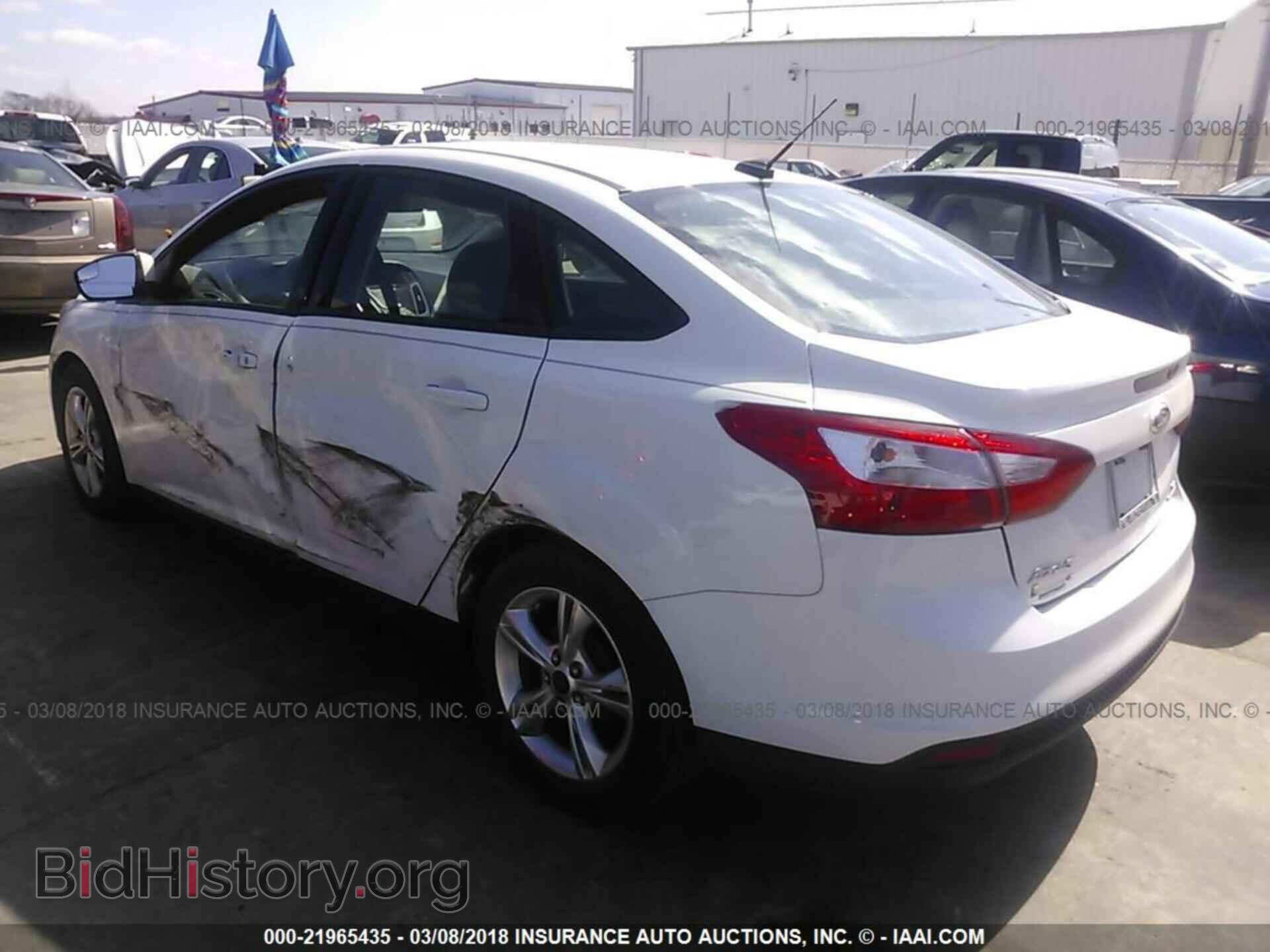 2014 Ford Focus - VIN: 1FADP3F28EL155642 - Photo 3