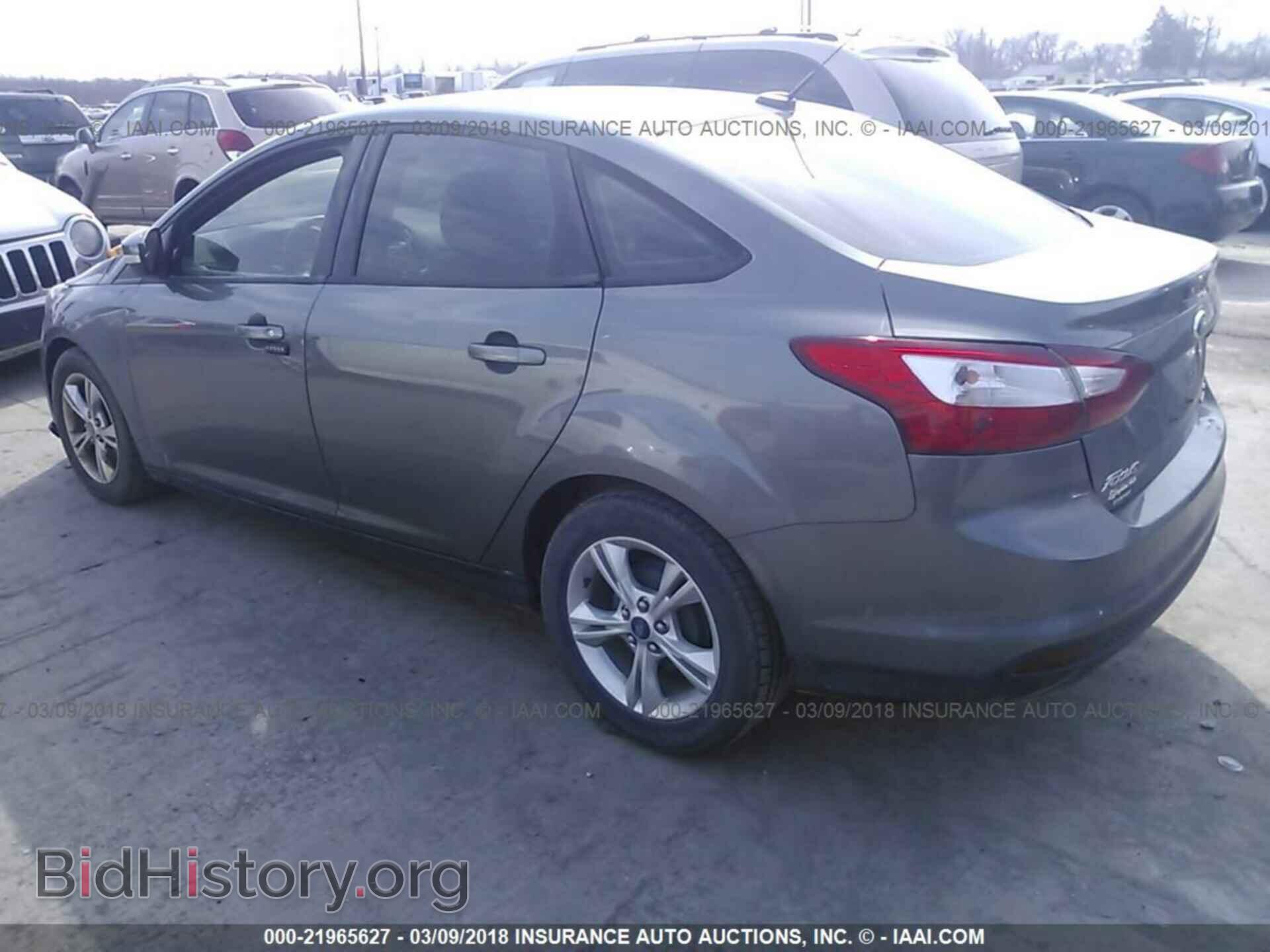 2013 Ford Focus - VIN: 1FADP3F28DL137656 - Фото 3