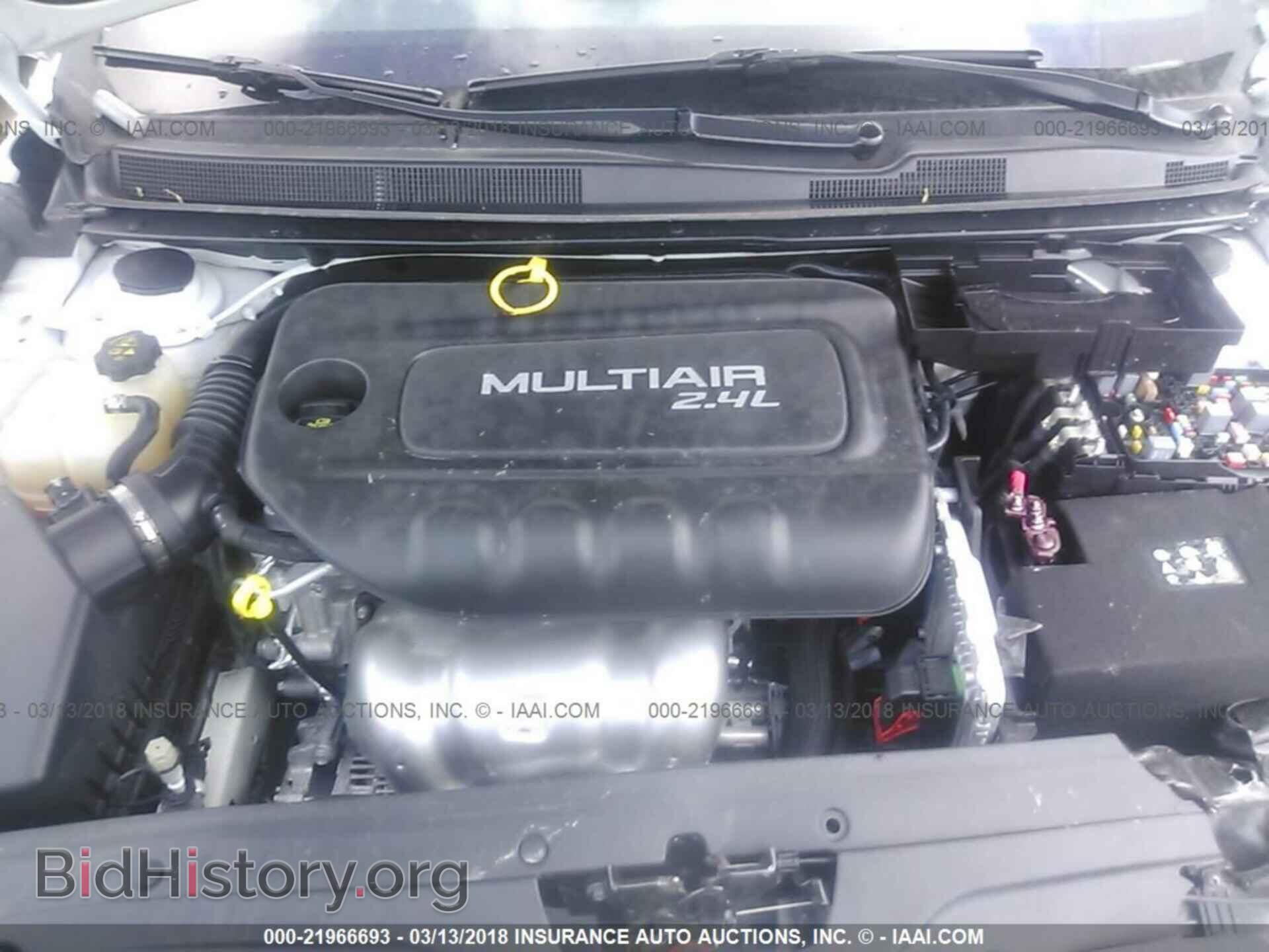 2015 Chrysler 200 - VIN: 1C3CCCBB2FN698860 - Photo 10