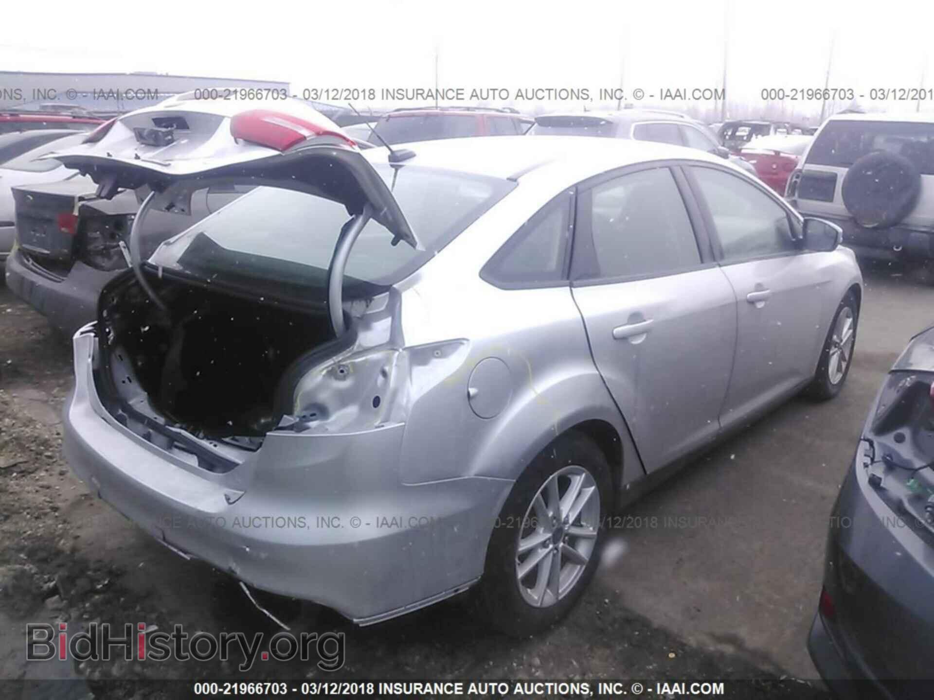 2015 Ford Focus - VIN: 1FADP3F28FL280397 - Photo 4