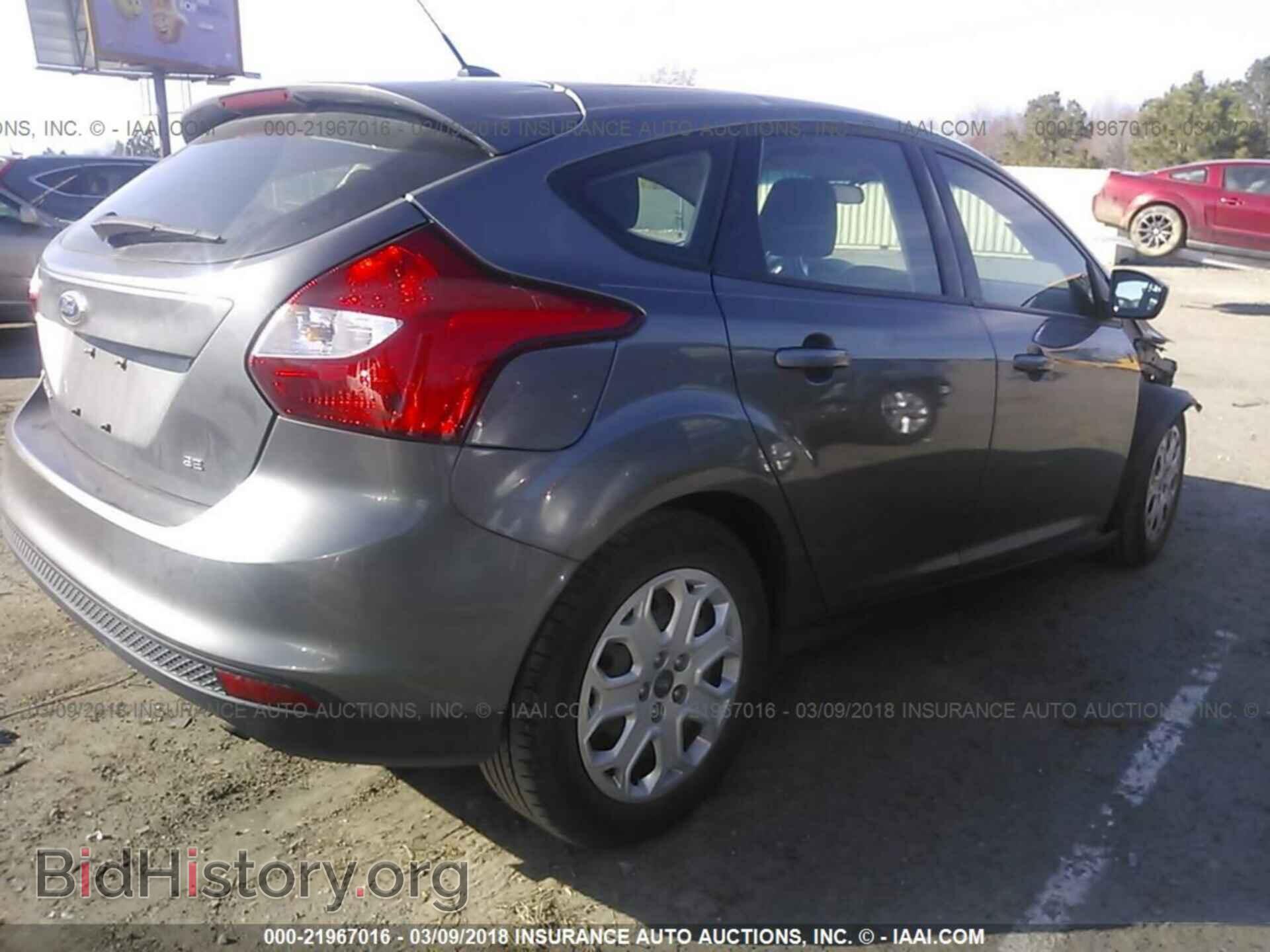 2012 Ford Focus - VIN: 1FAHP3K21CL125886 - Photo 4