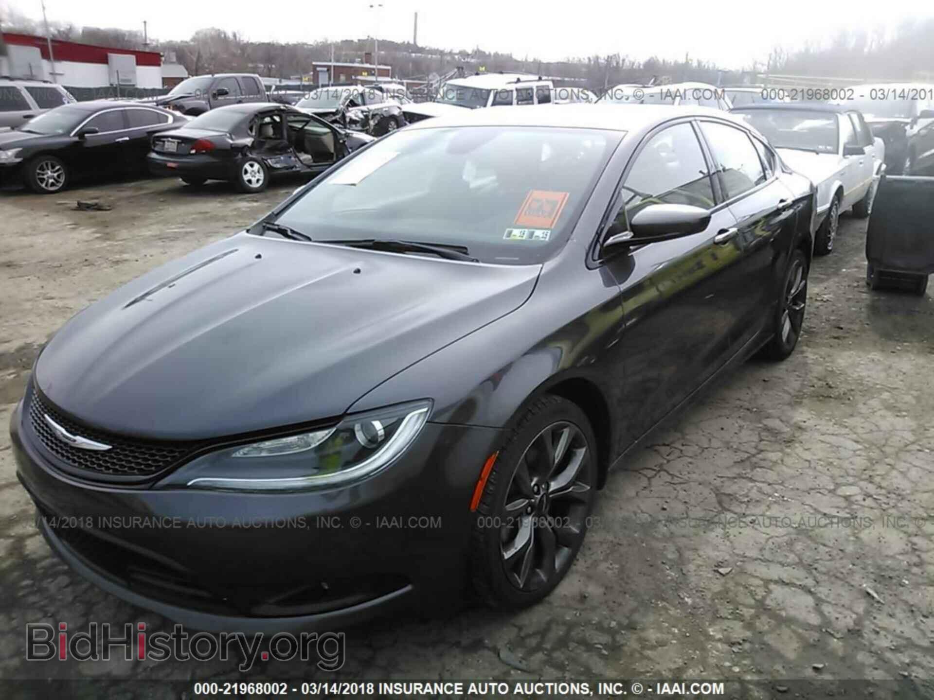 2015 Chrysler 200 - VIN: 1C3CCCBG3FN678337 - Photo 2