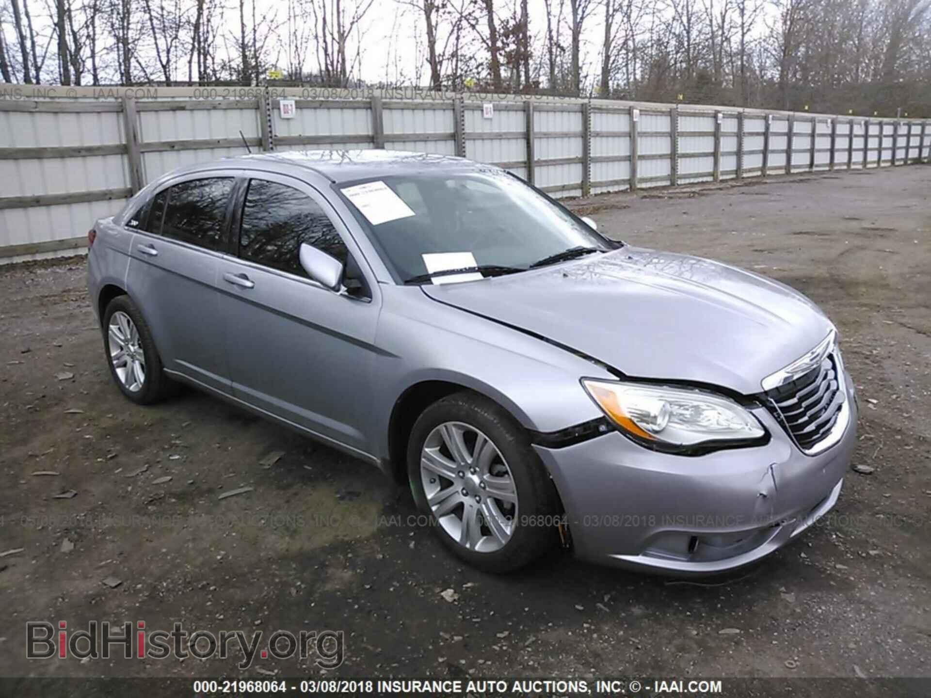 Photo 1C3CCBBB3DN584437 - Chrysler 200 2013
