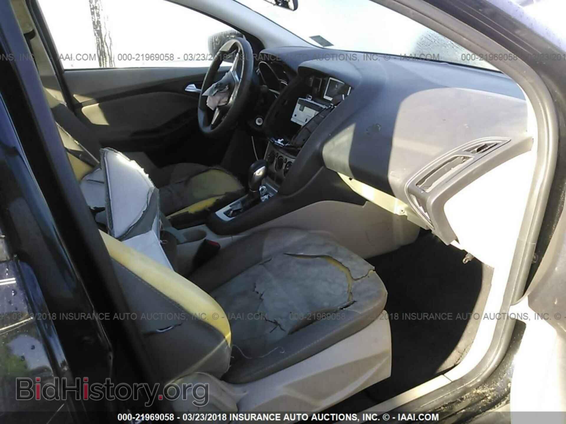 2014 Ford Focus - VIN: 1FADP3F27EL357405 - Photo 5