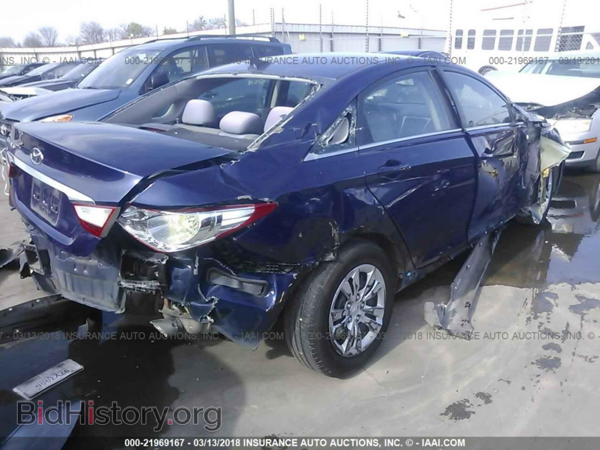 2012 Hyundai Sonata - VIN: 5NPEB4AC8CH334350 - Photo 4