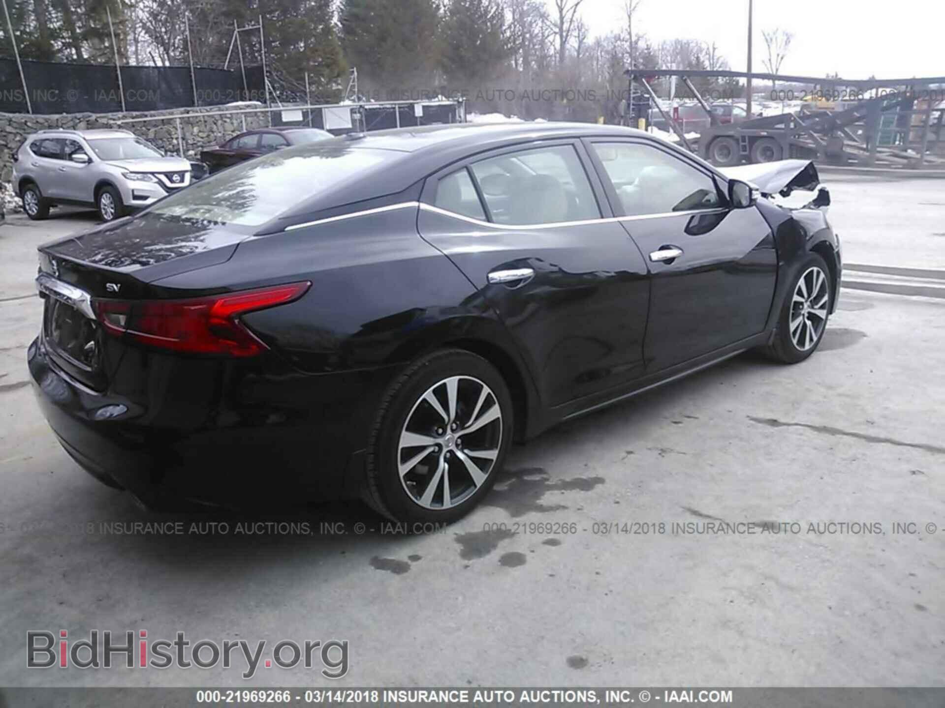 2017 Nissan Maxima - VIN: 1N4AA6AP7HC413677 - Photo 4