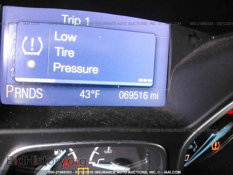2013 Ford FOCUS (VIN 1FADP3F27DL372887) — фото 7 из 10