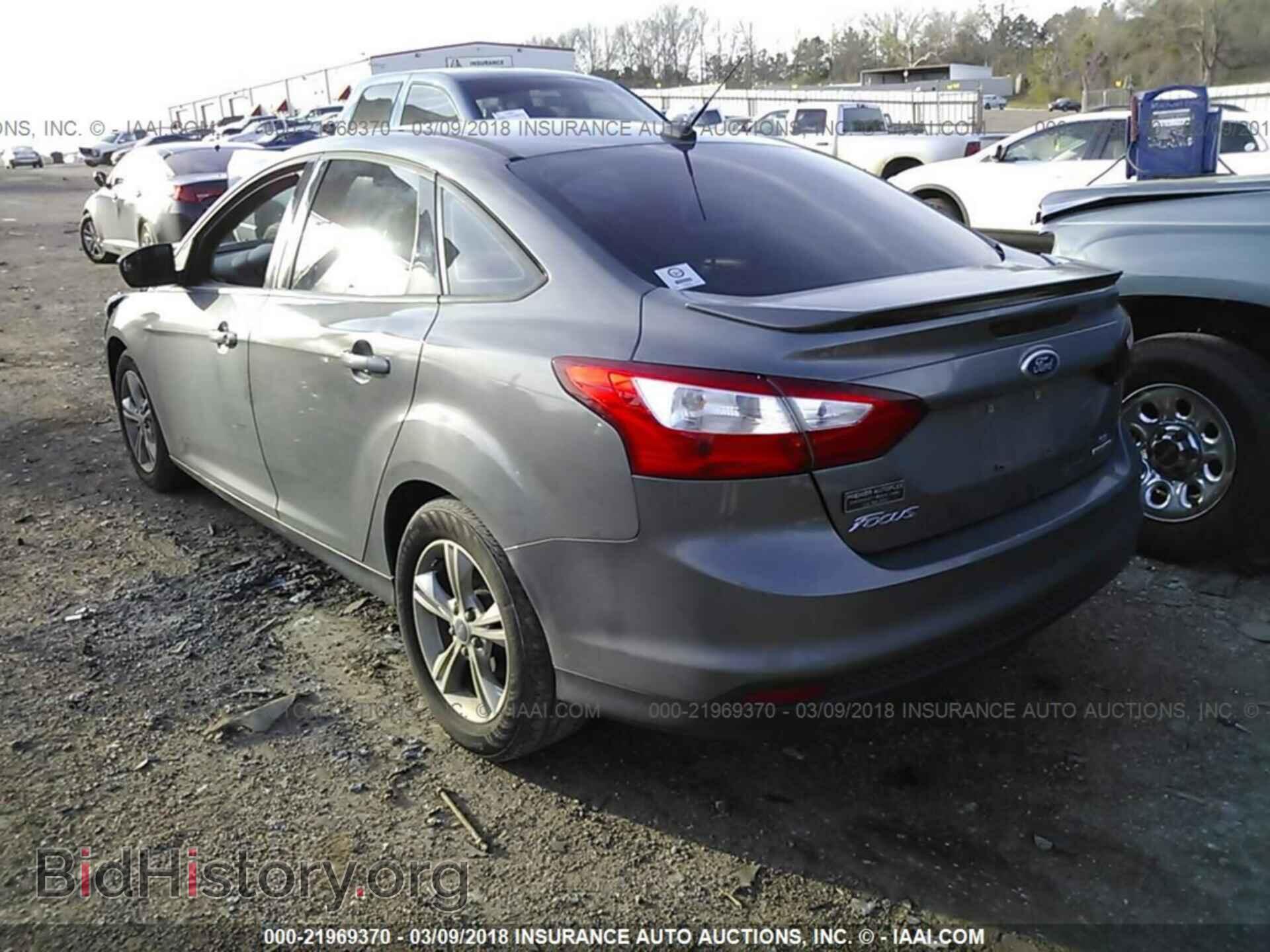 2012 Ford Focus - VIN: 1FAHP3F28CL462257 - Photo 3