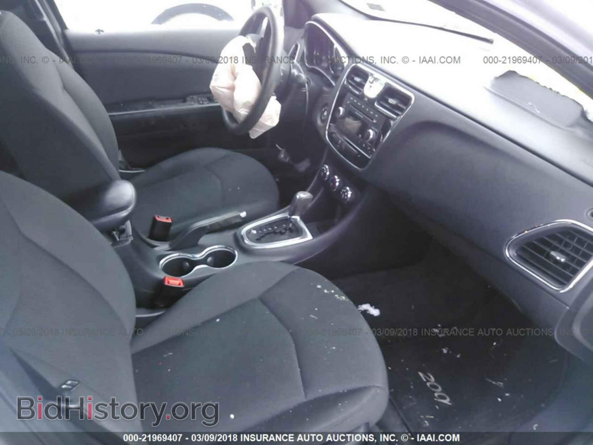 2012 Chrysler 200 - VIN: 1C3CCBAB5CN168664 - Photo 5