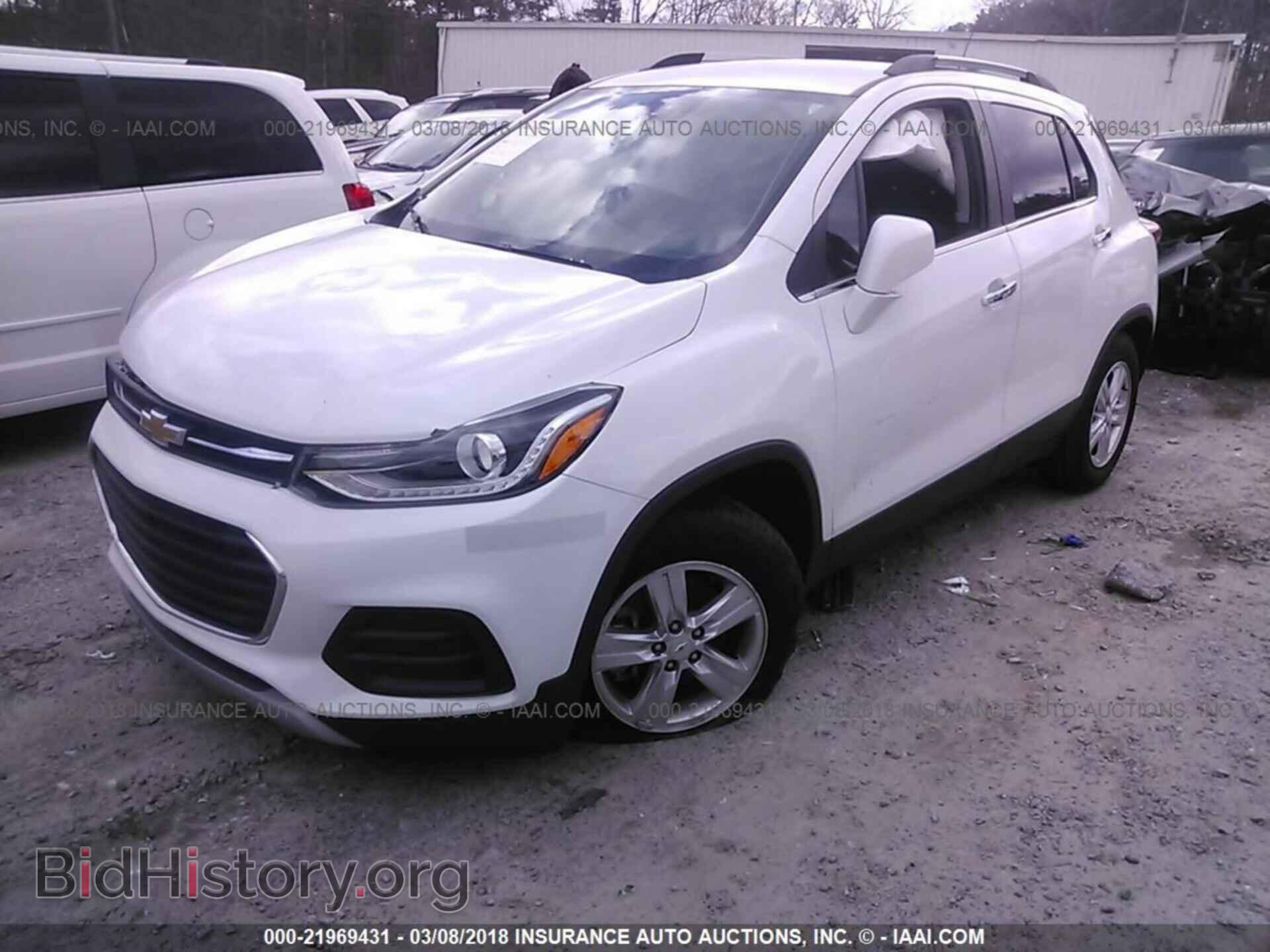 2017 Chevrolet Trax - VIN: 3GNCJLSB1HL280124 - Фото 2