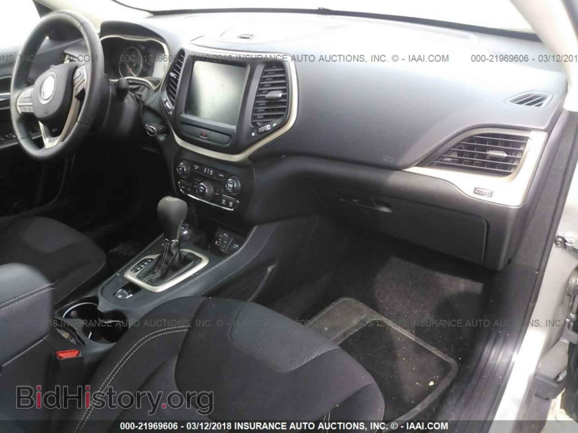 2015 Jeep Cherokee - VIN: 1C4PJMCS2FW750750 - Фото 5
