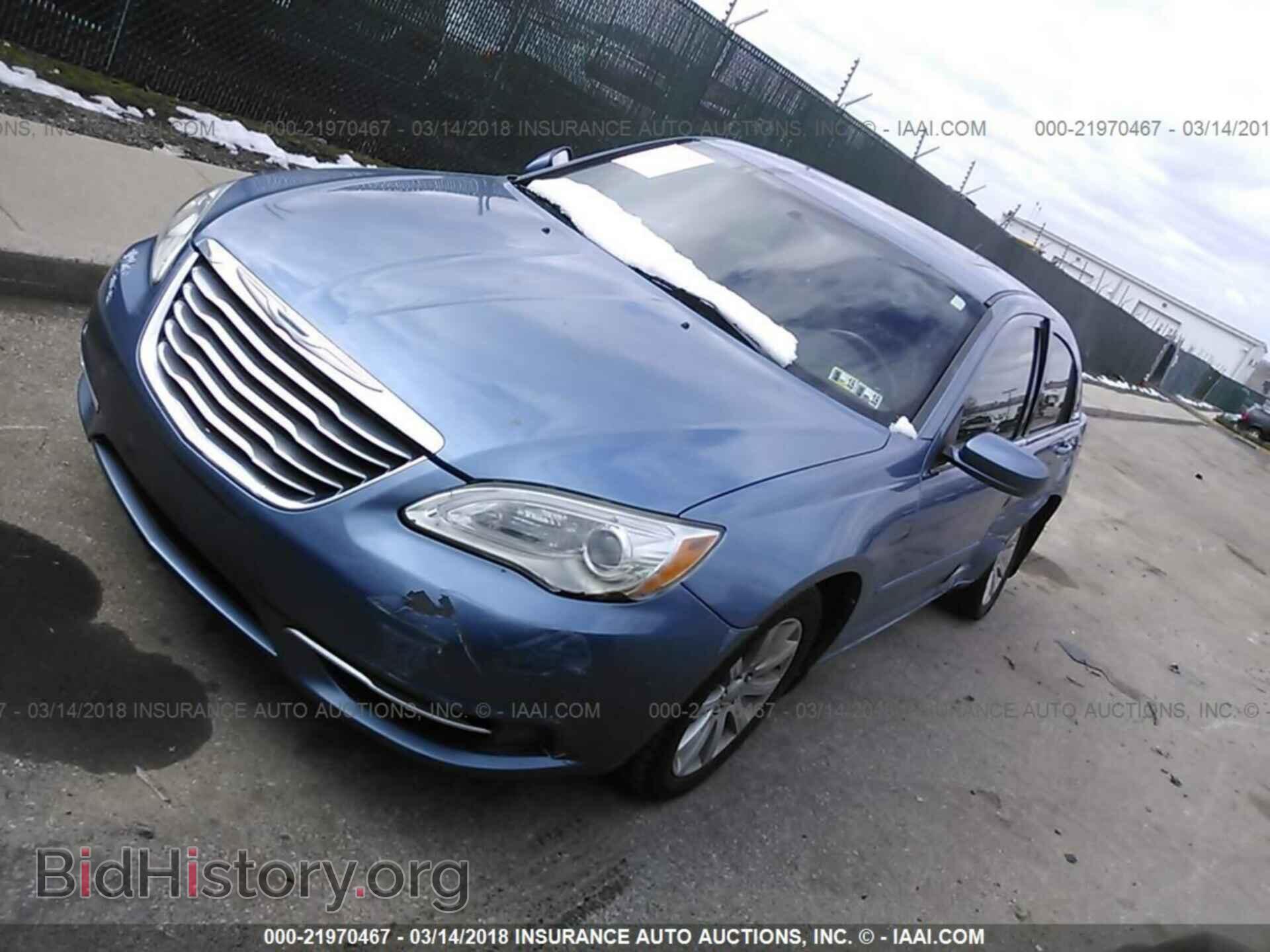 2011 Chrysler 200 - VIN: 1C3BC1FG0BN550416 - Photo 2