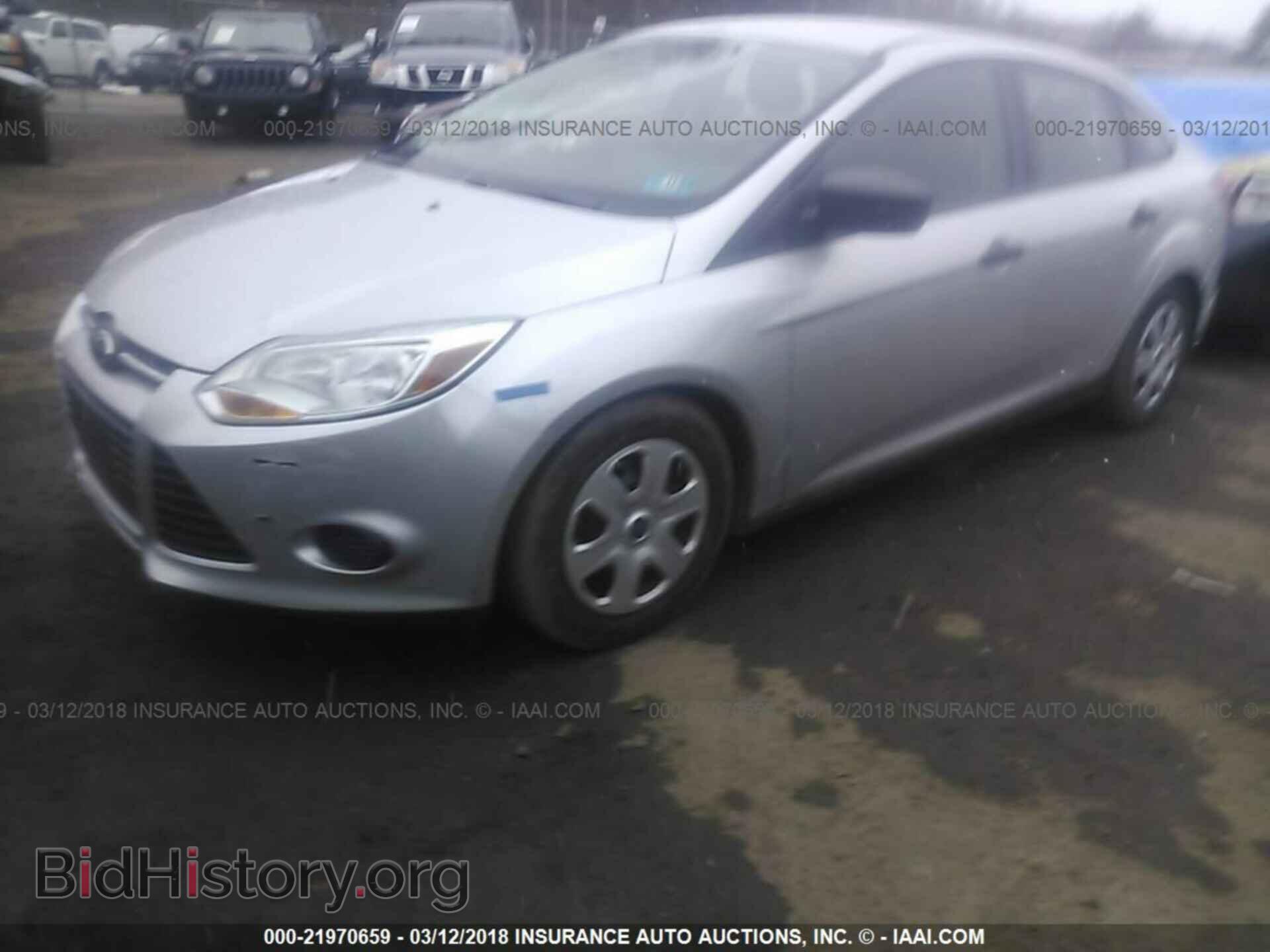 2012 Ford Focus - VIN: 1FAHP3E2XCL127731 - Фото 2