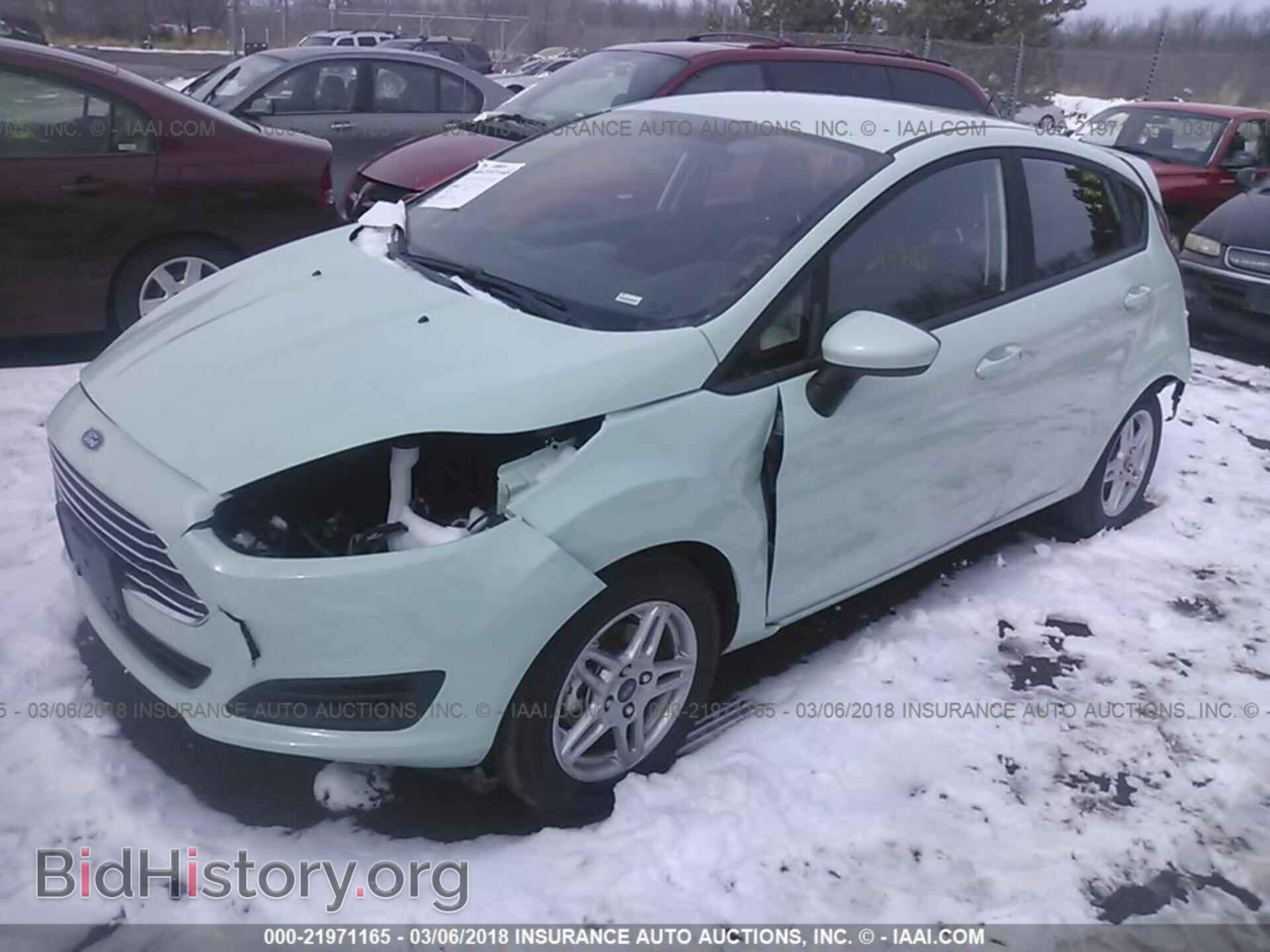 2018 Ford Fiesta - VIN: 3FADP4EJ2JM106976 - Photo 2