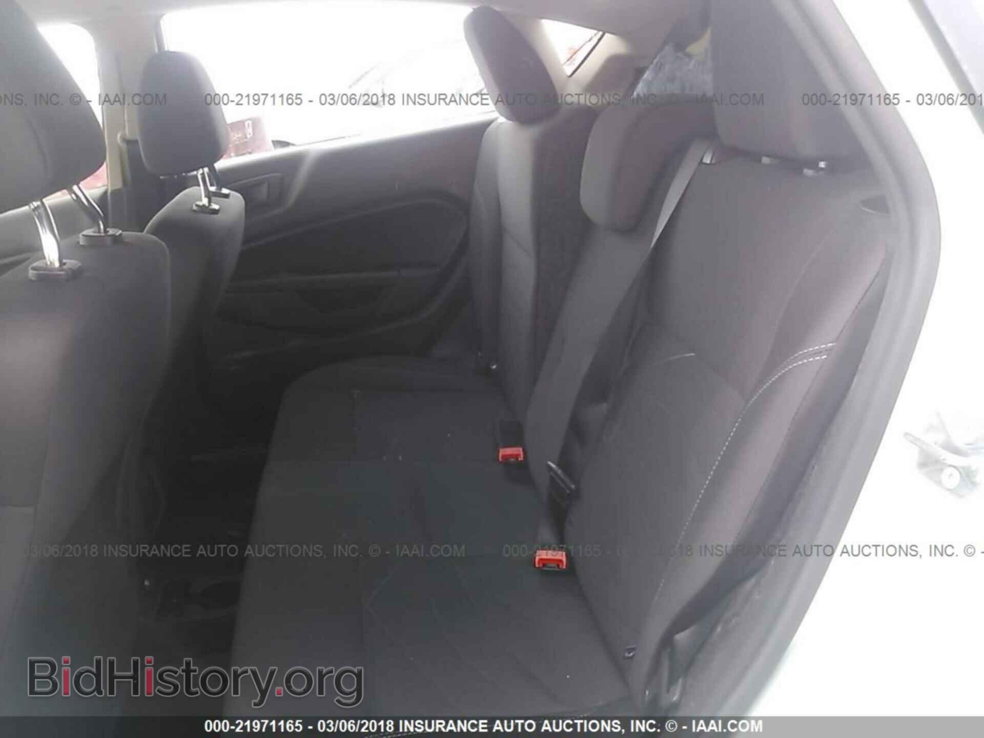 2018 Ford Fiesta - VIN: 3FADP4EJ2JM106976 - Photo 8