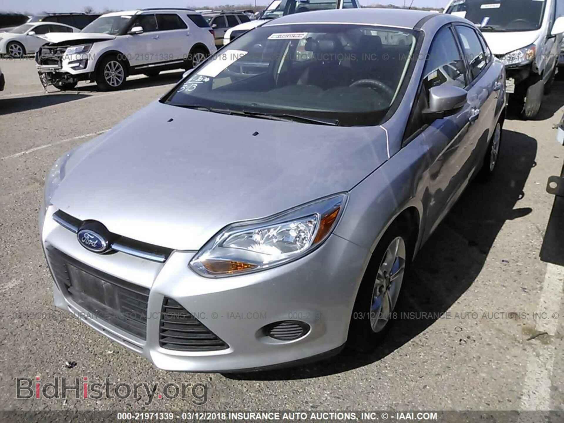 2014 Ford Focus - VIN: 1FADP3F25EL295728 - Фото 2