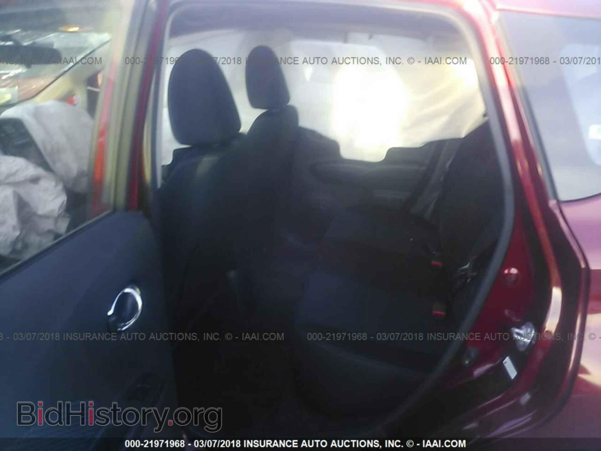 2017 Nissan Versa note - VIN: 3N1CE2CP9HL364521 - Photo 8
