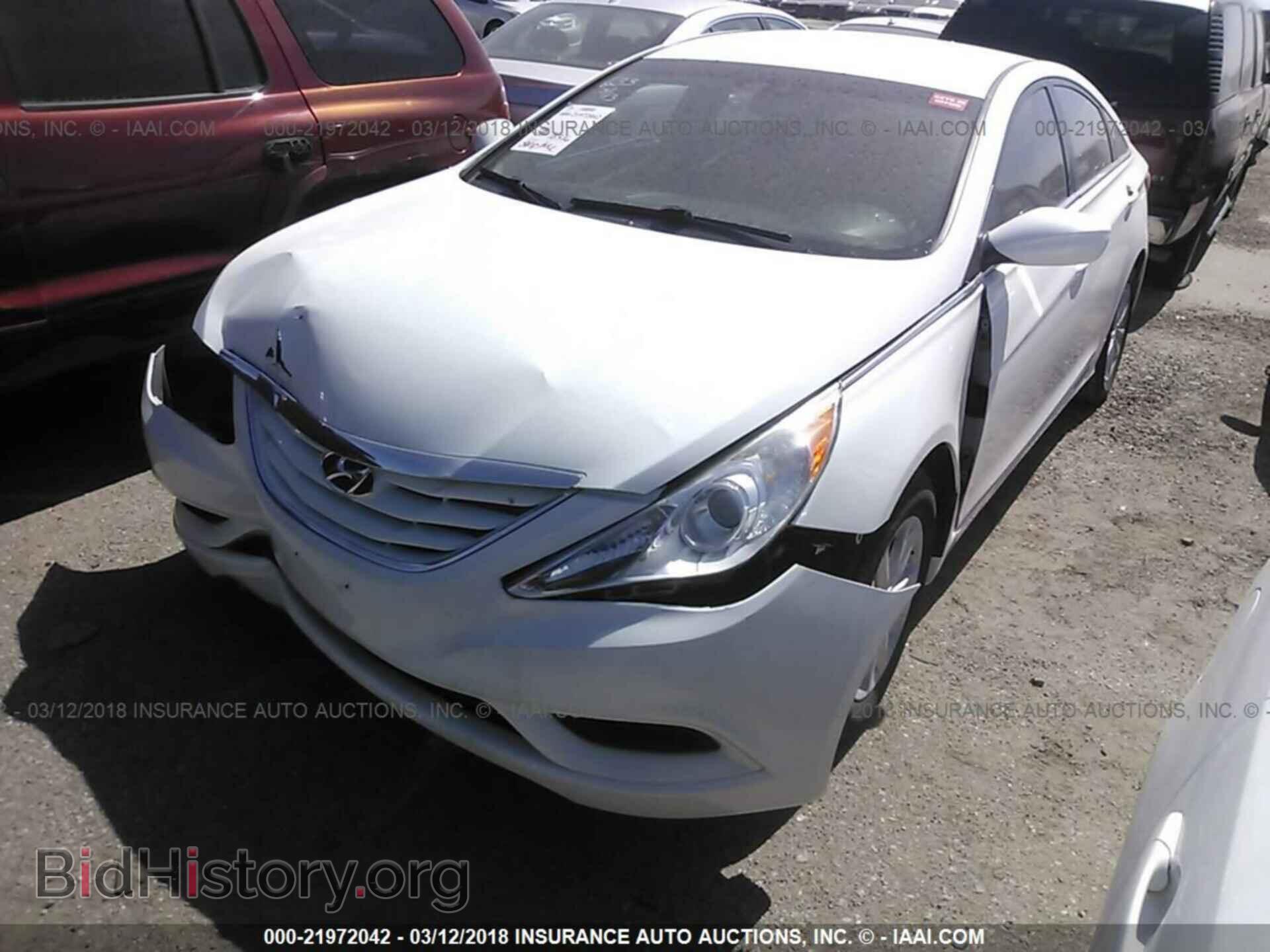 2012 Hyundai Sonata - VIN: 5NPEB4AC1CH382000 - Фото 2