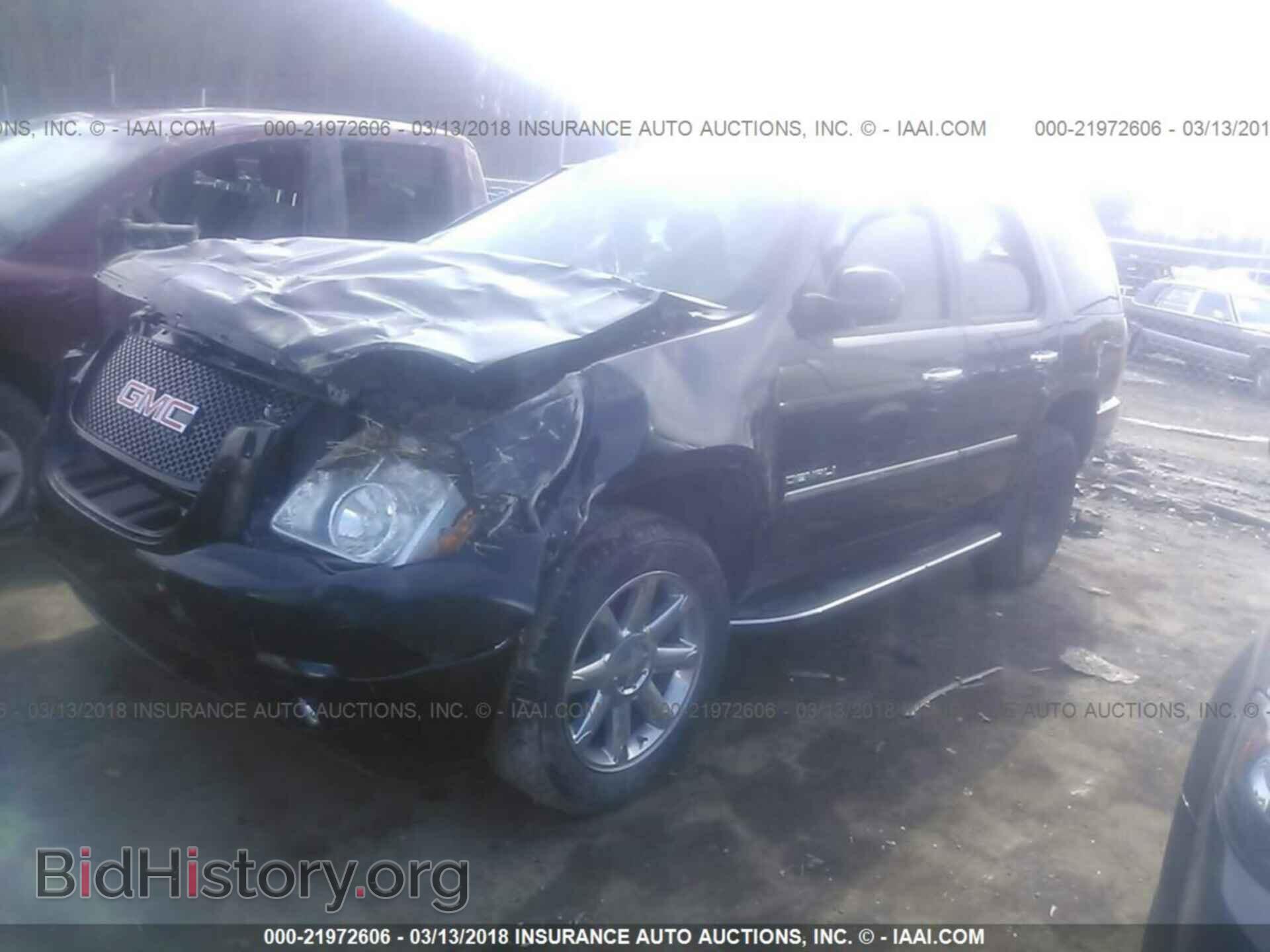 2013 Gmc Yukon - VIN: 1GKS2EEF3DR302563 - Photo 2