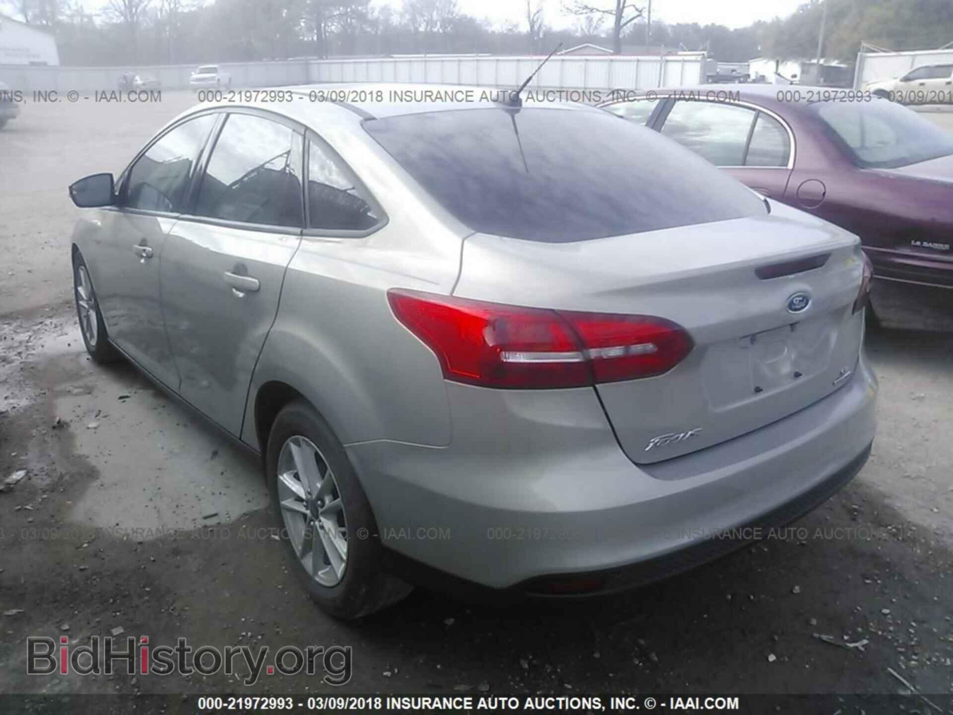 2015 Ford Focus - VIN: 1FADP3F25FL311444 - Photo 3