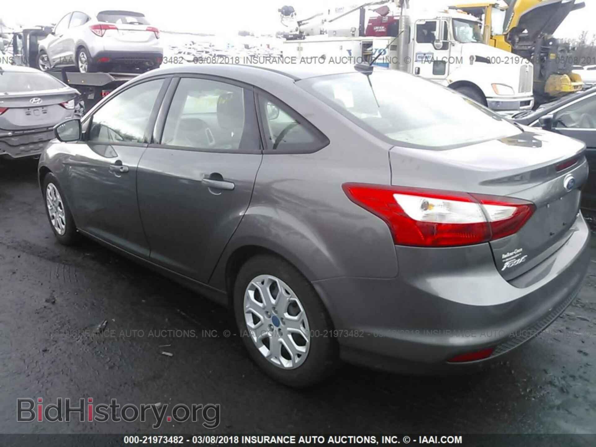2012 Ford Focus - VIN: 1FAHP3F2XCL270158 - Photo 3