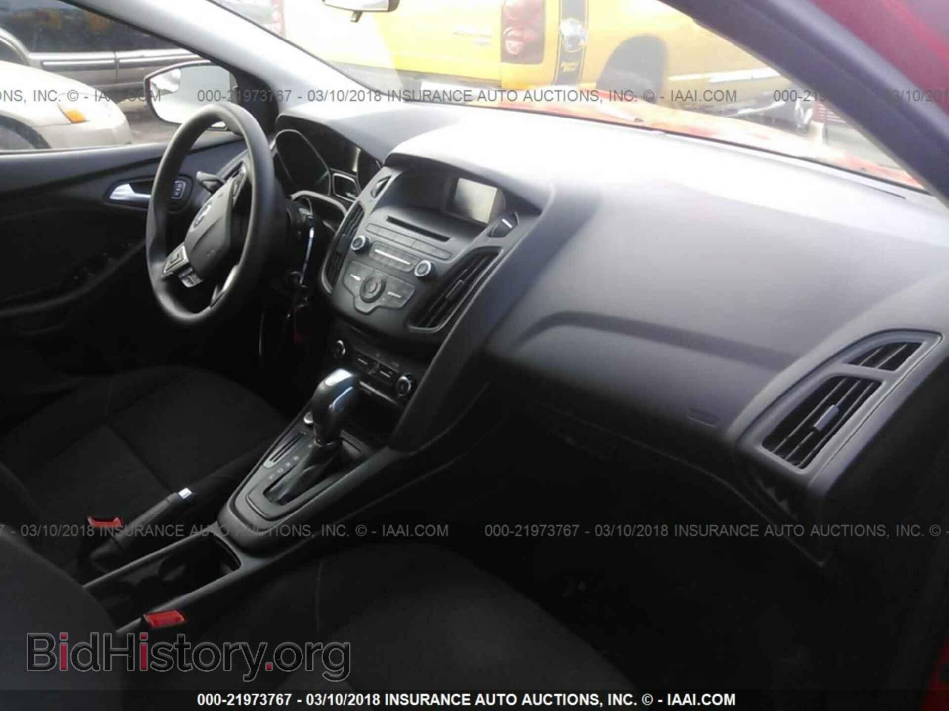 2016 Ford Focus - VIN: 1FADP3K23GL204142 - Фото 5