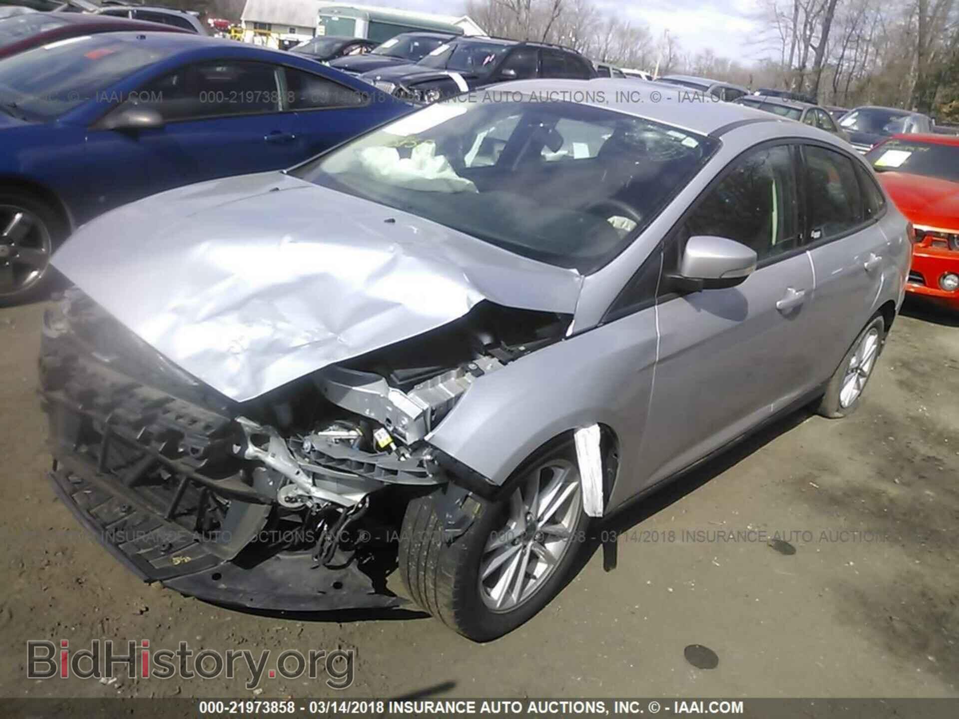 2015 Ford Focus - VIN: 1FADP3F22FL343476 - Photo 2