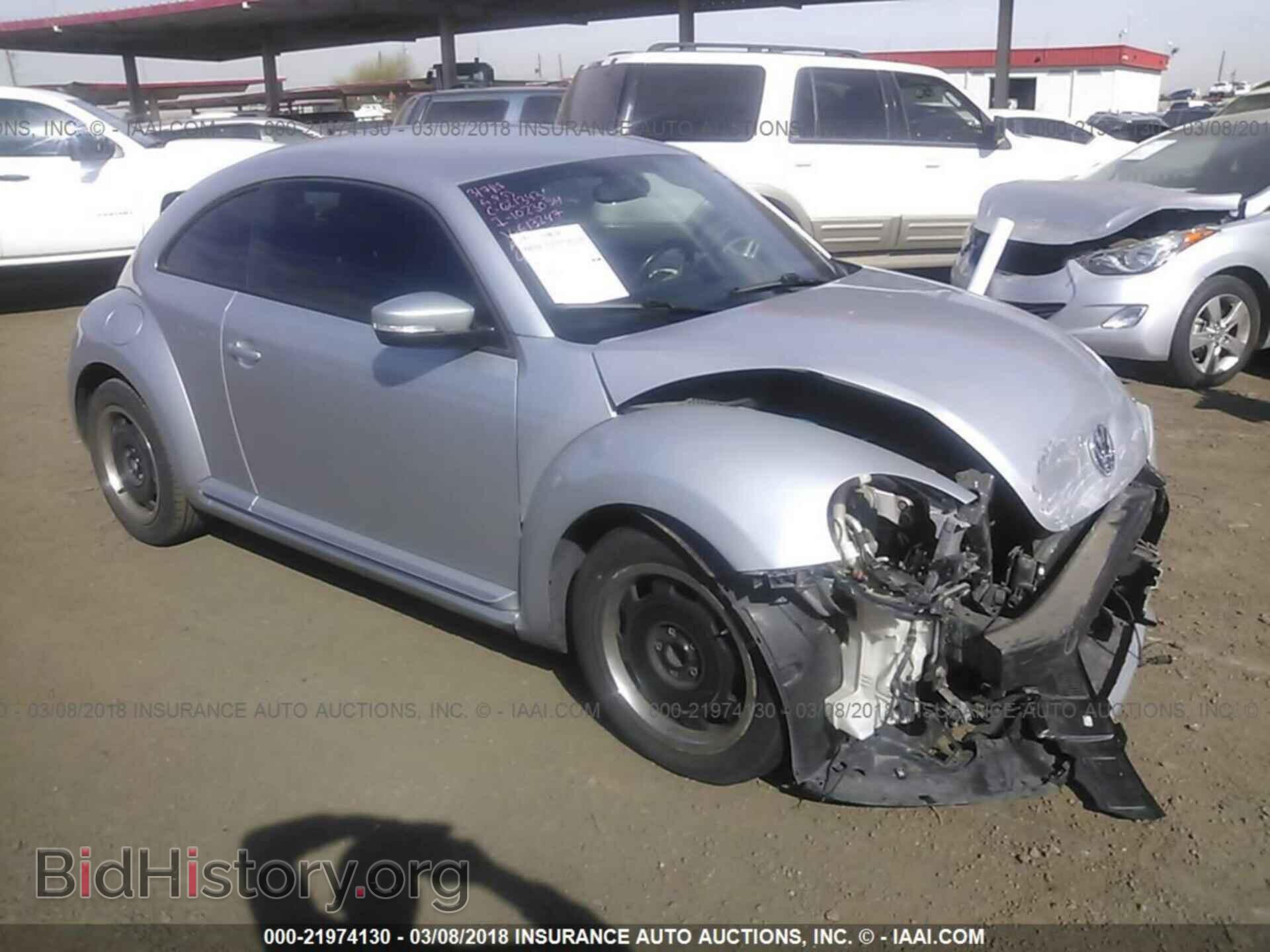 Фотография 3VWJP7AT7CM613247 - Volkswagen Beetle 2012