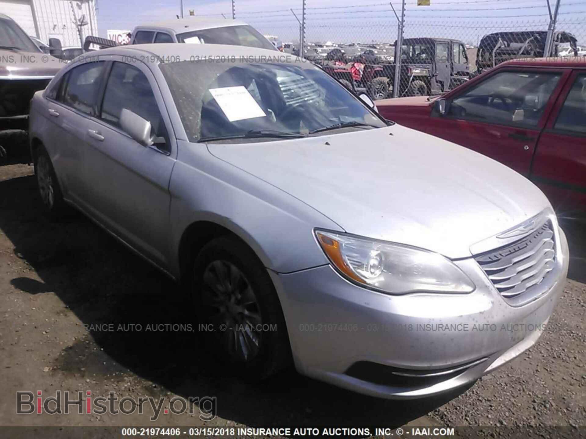 Photo 1C3BC4FBXBN566810 - Chrysler 200 2011