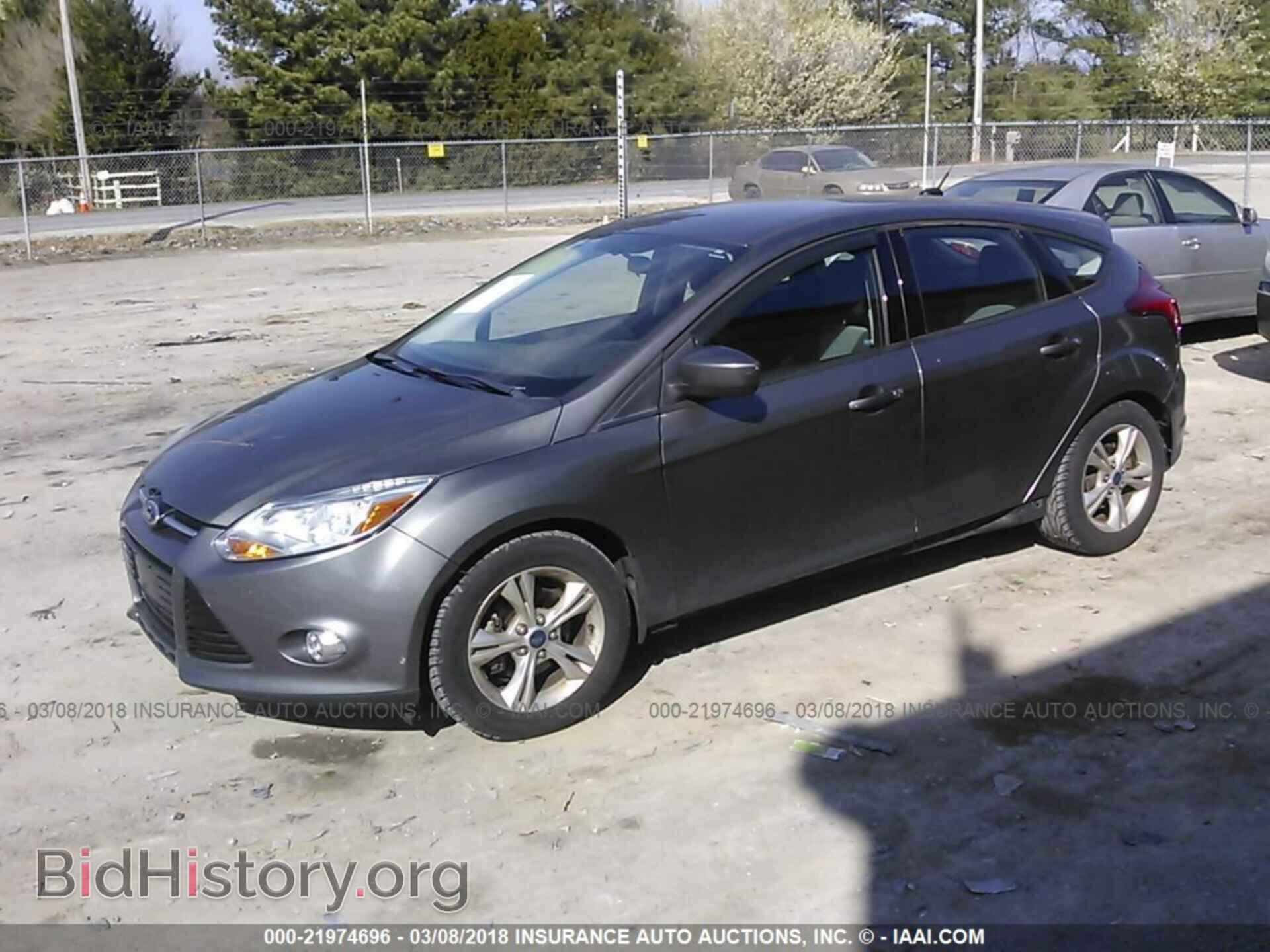 2012 Ford Focus - VIN: 1FAHP3K23CL365635 - Photo 2