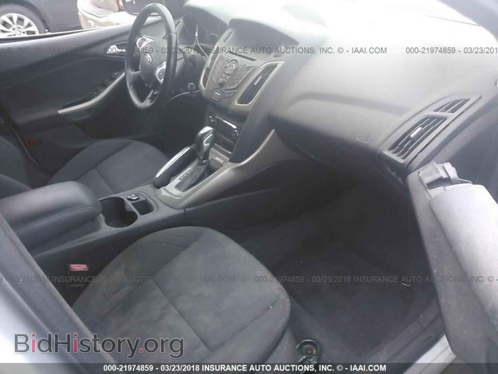 2012 Ford Focus - VIN: 1FAHP3H26CL175822 - Photo 5