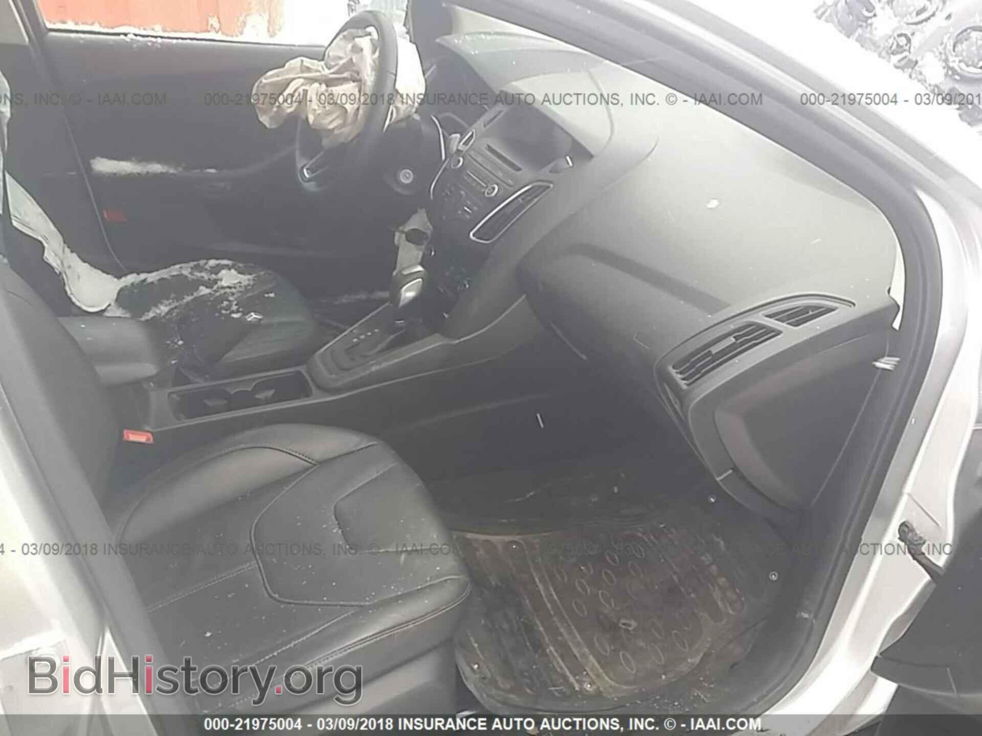 2016 Ford Focus - VIN: 1FADP3F28GL332287 - Фото 5