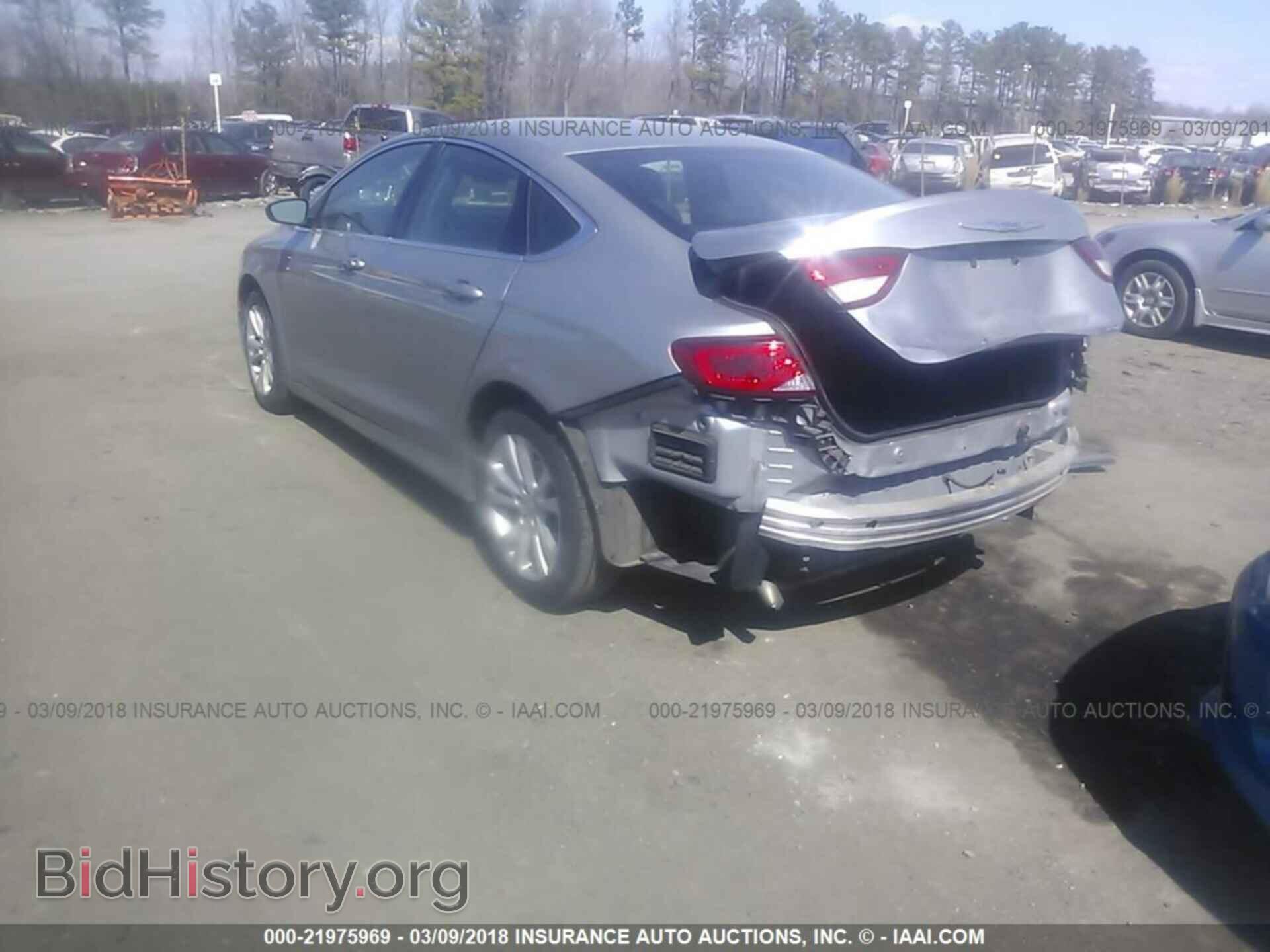 2015 Chrysler 200 - VIN: 1C3CCCAB3FN579801 - Фото 3
