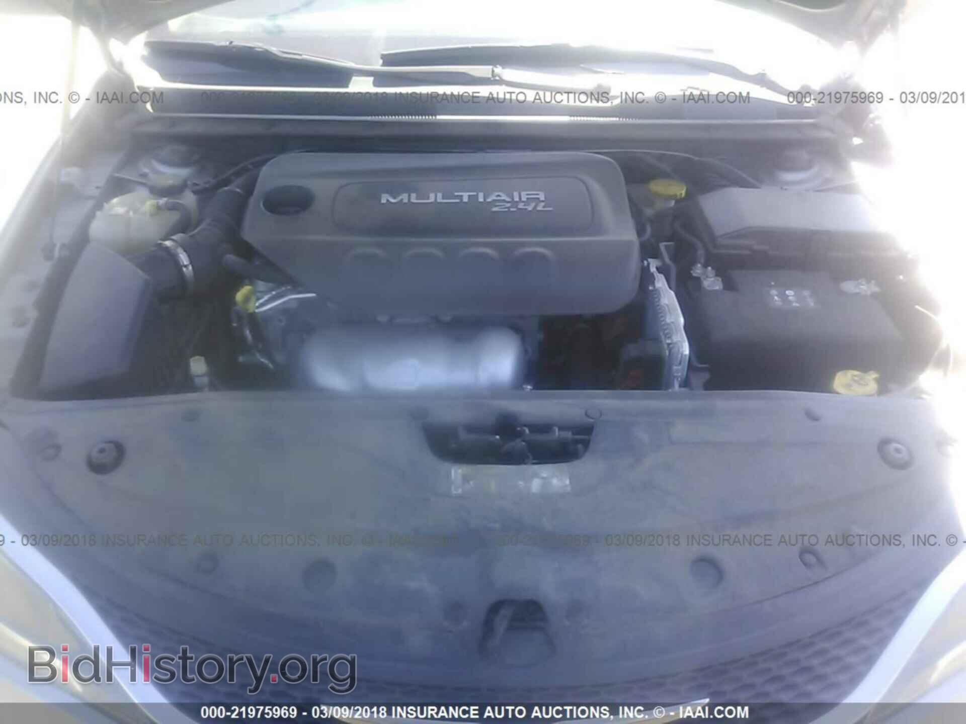 2015 Chrysler 200 - VIN: 1C3CCCAB3FN579801 - Фото 10