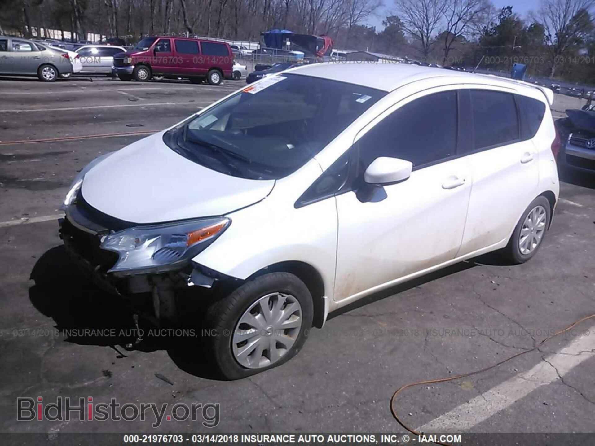 2015 Nissan Versa note - VIN: 3N1CE2CP9FL356643 - Фото 2