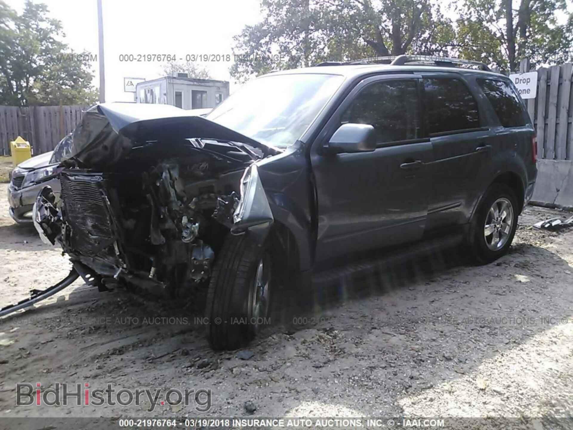 2012 Ford Escape - VIN: 1FMCU9EG6CKC33803 - Фото 2