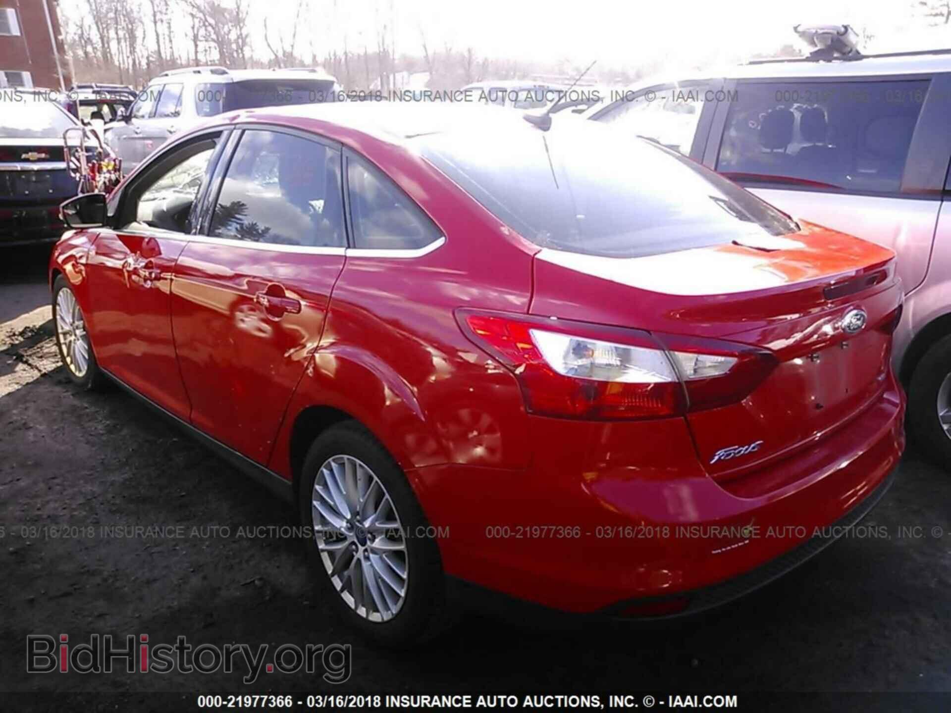 2012 Ford Focus - VIN: 1FAHP3H2XCL295669 - Photo 3