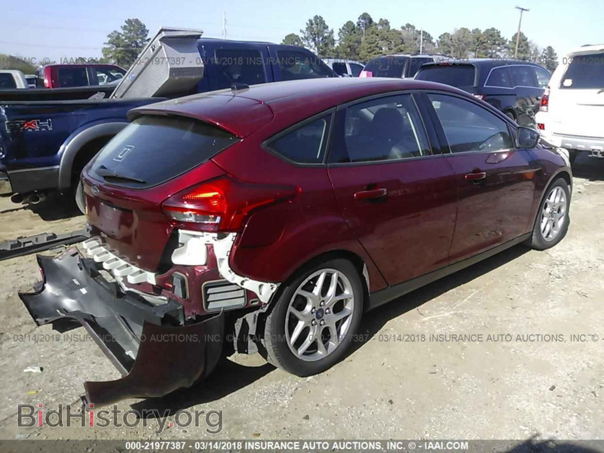2015 Ford Focus - VIN: 1FADP3K29FL336630 - Photo 4
