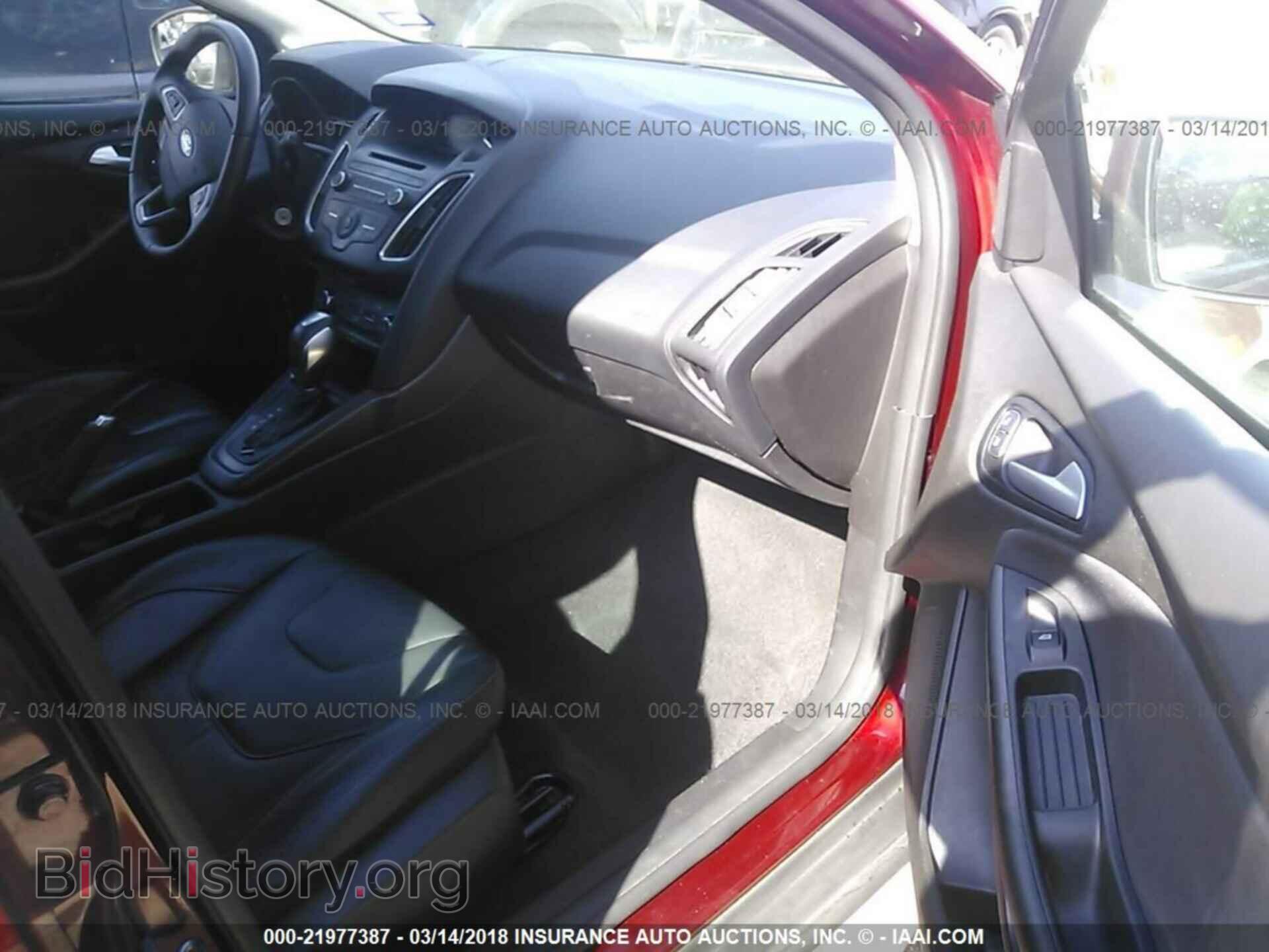 2015 Ford Focus - VIN: 1FADP3K29FL336630 - Photo 5