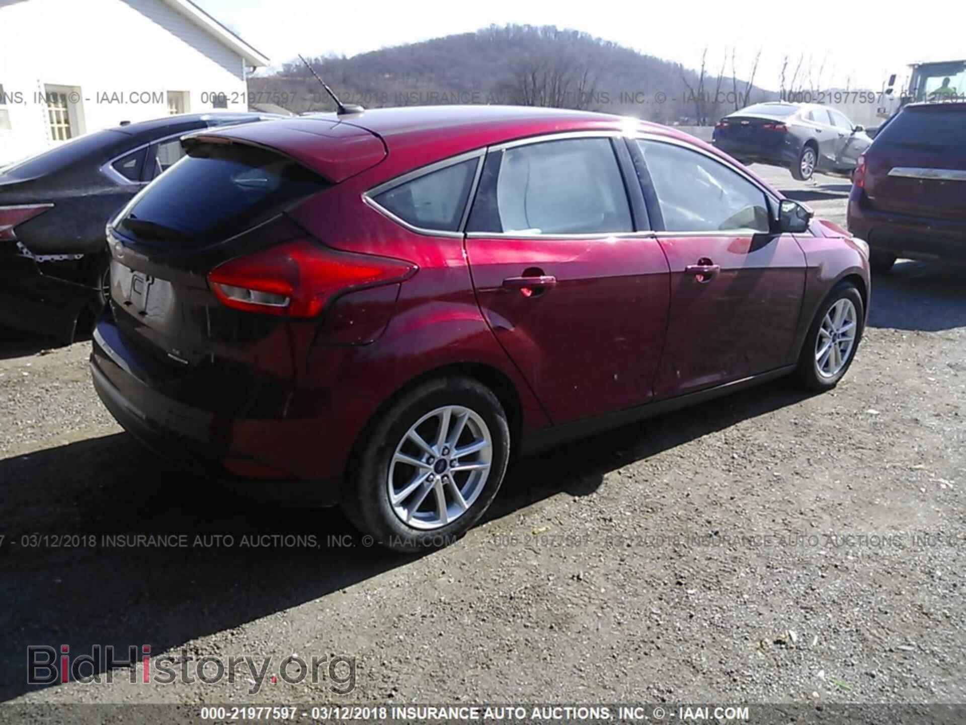 2016 Ford Focus - VIN: 1FADP3K22GL220137 - Фото 4